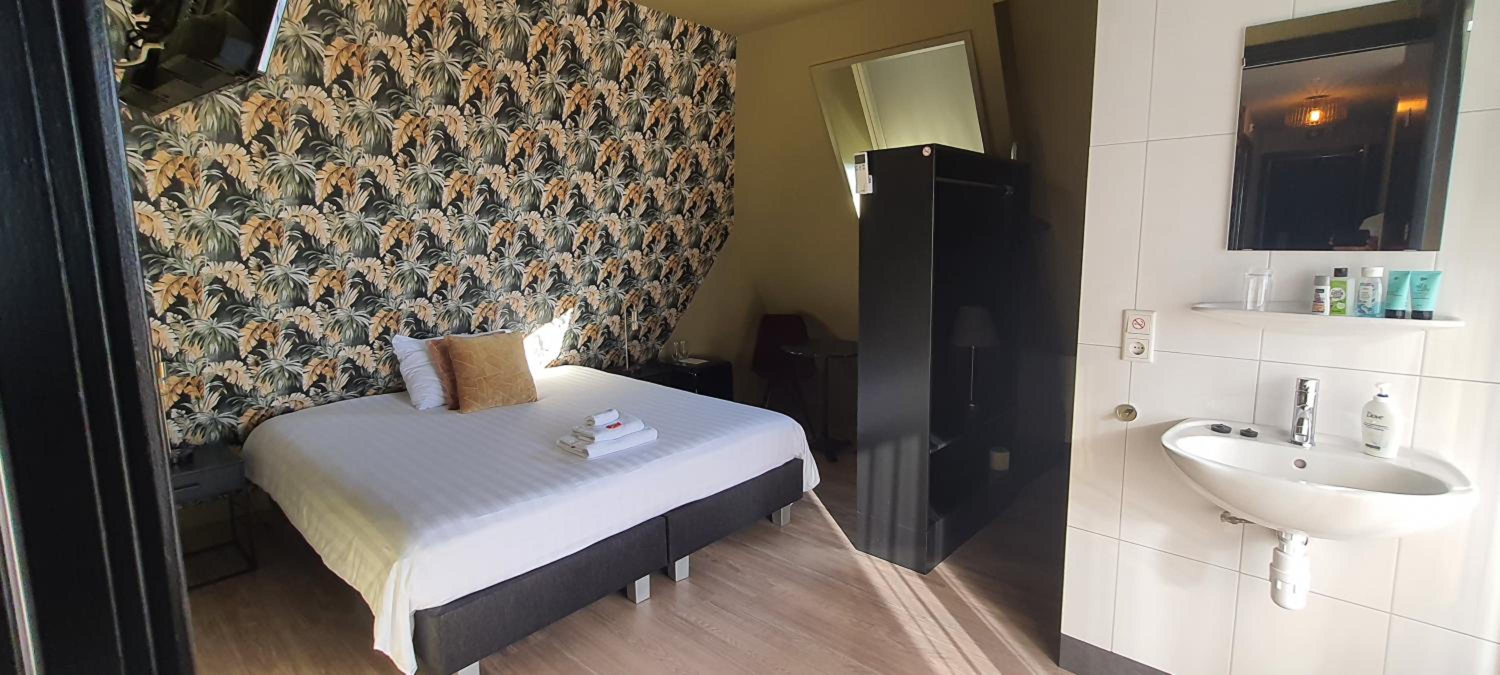 Deluxe Double Room - Photo 1