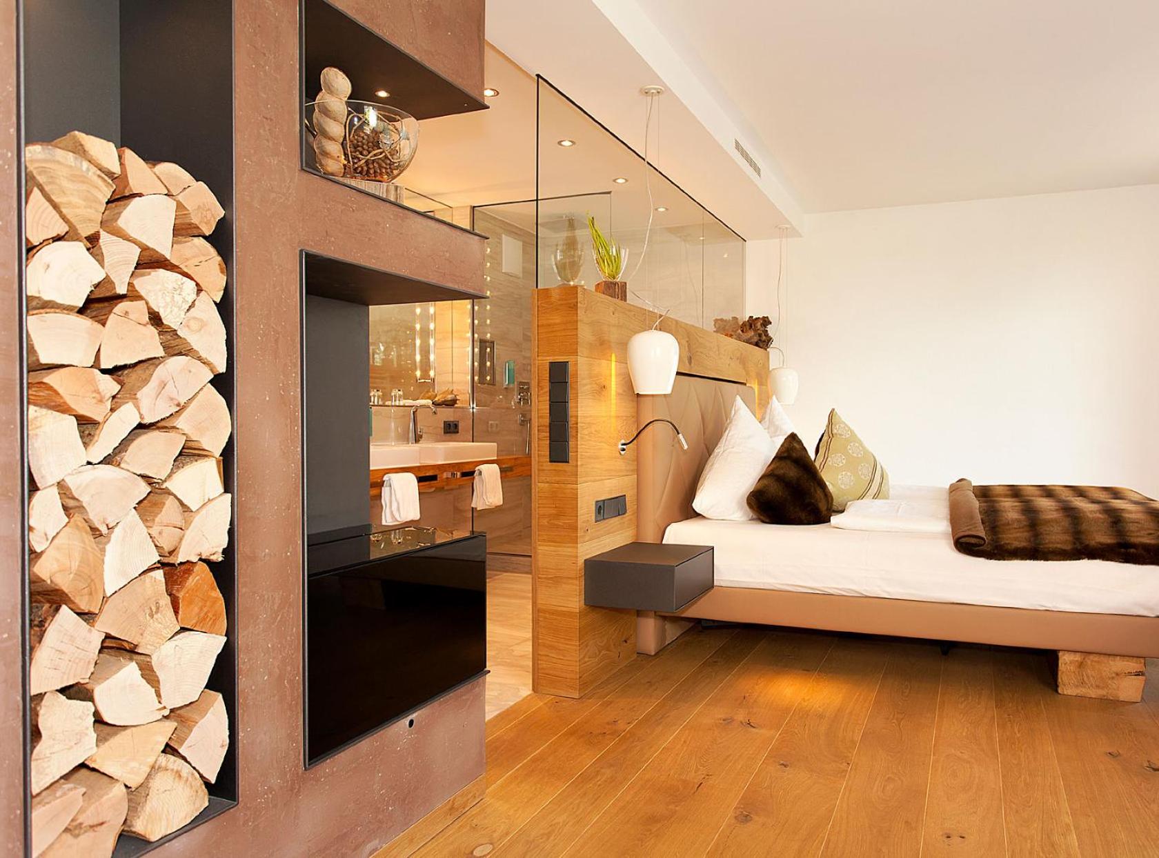 Junior Suite with Balcony and Sea View photo 3
