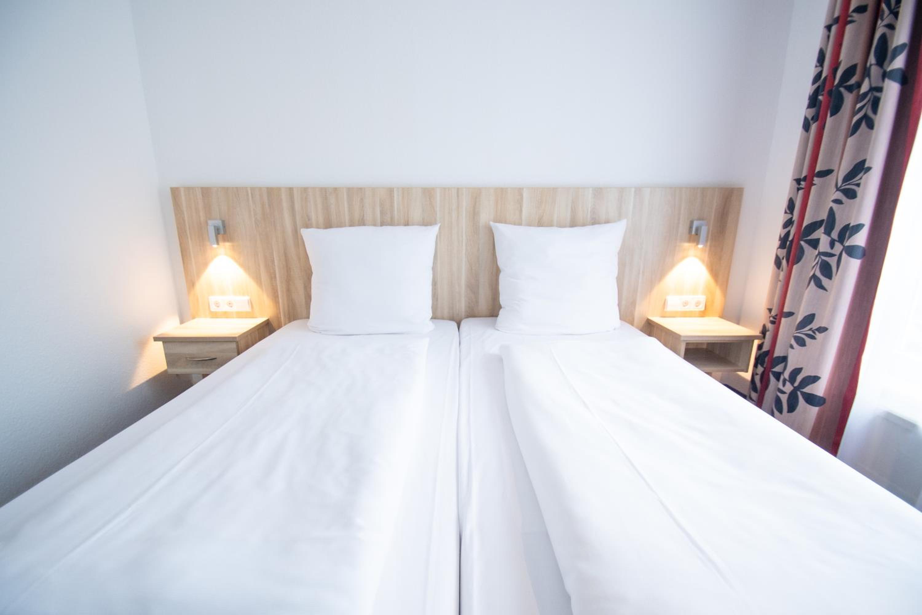 Standard Double Room - Photo 4