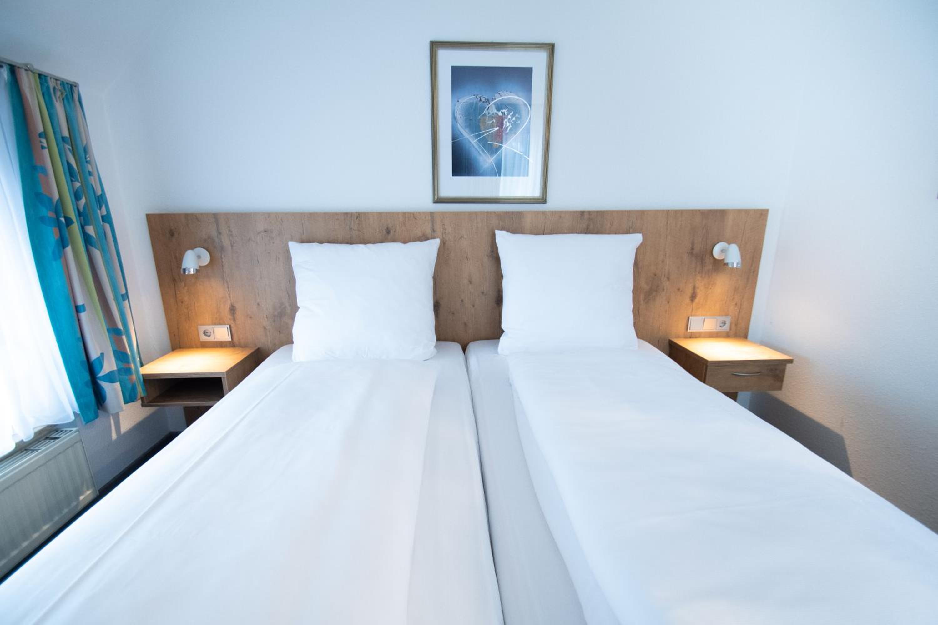 Standard Double Room - Photo 6