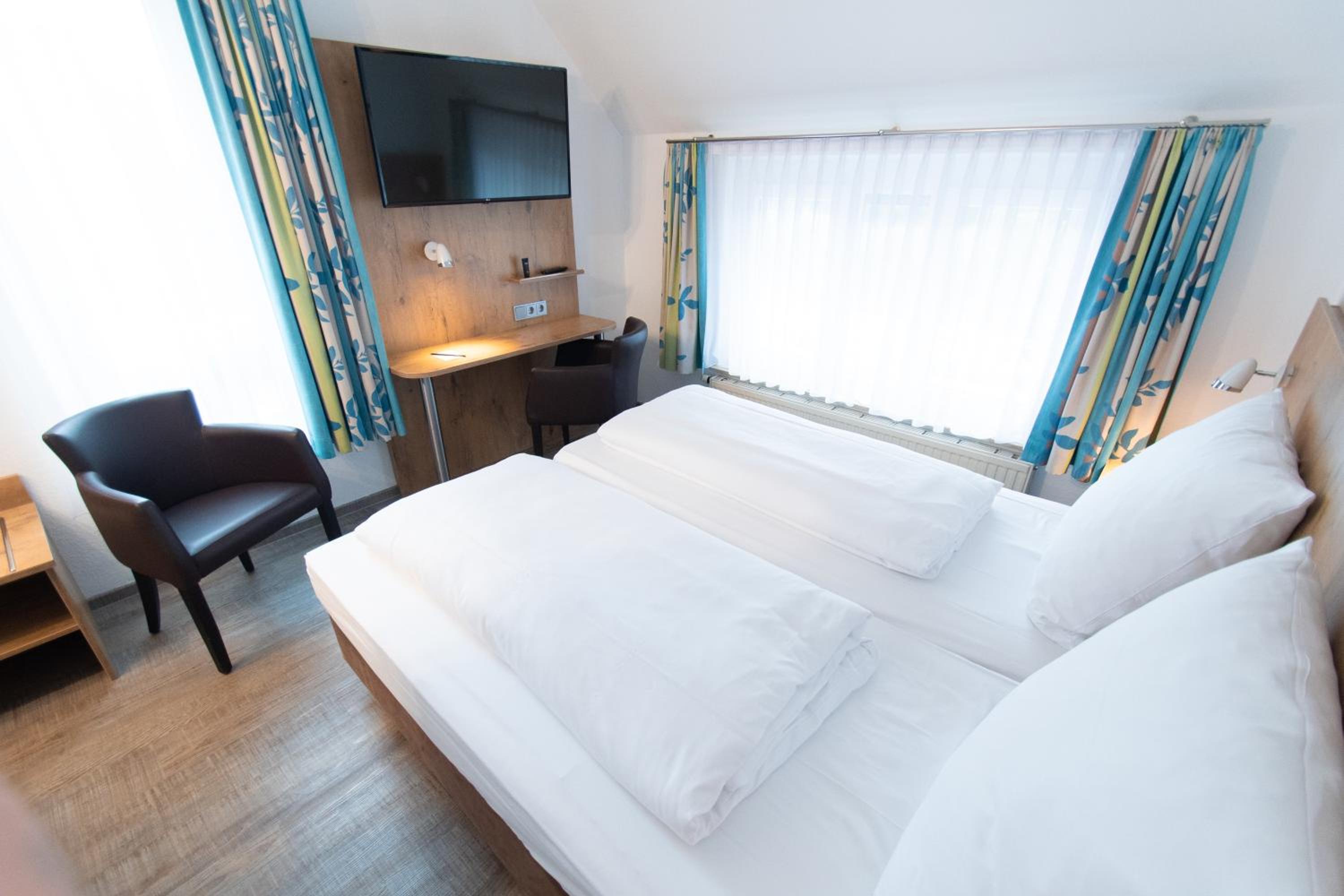 Standard Double Room - Photo 1
