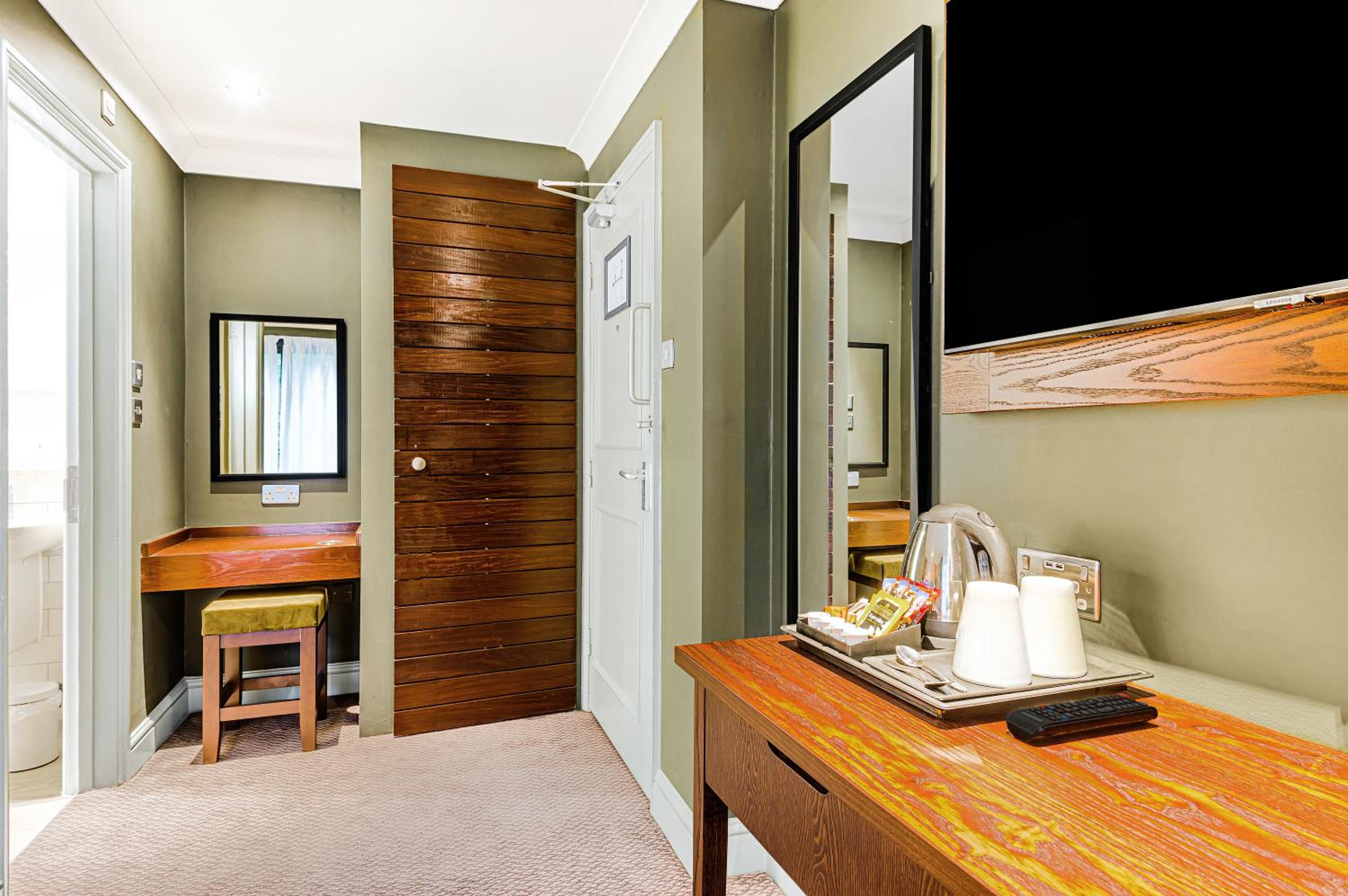 Double Or Twin Room photo 2