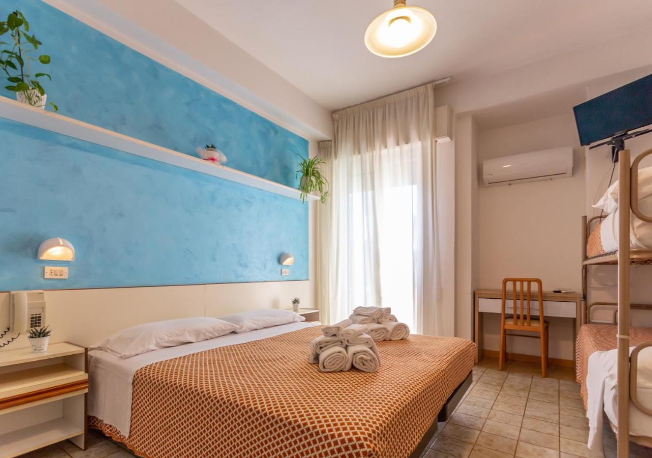 Quadruple Room with Balcony photo 3