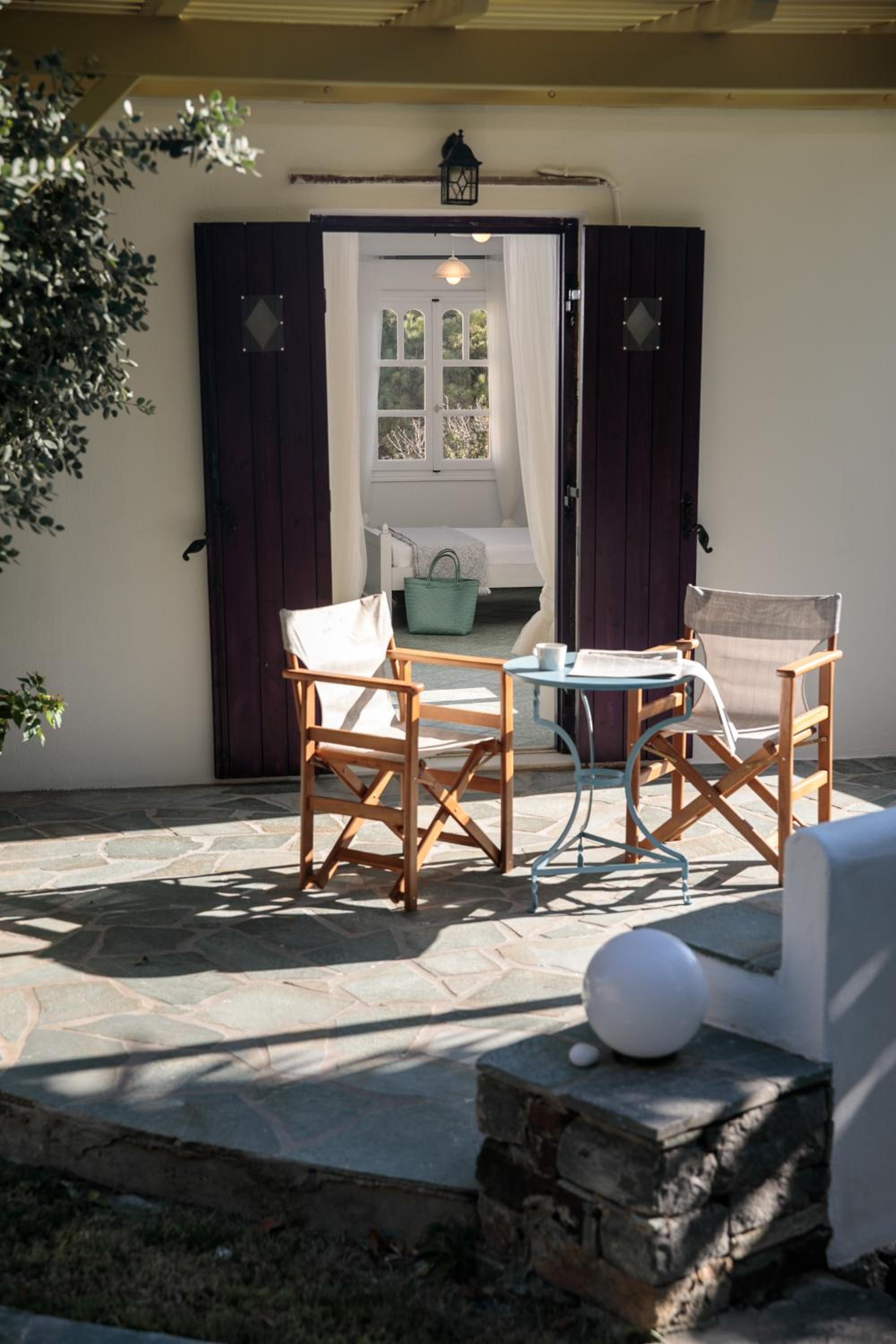 Quadruple Studio with Garden View photo 3