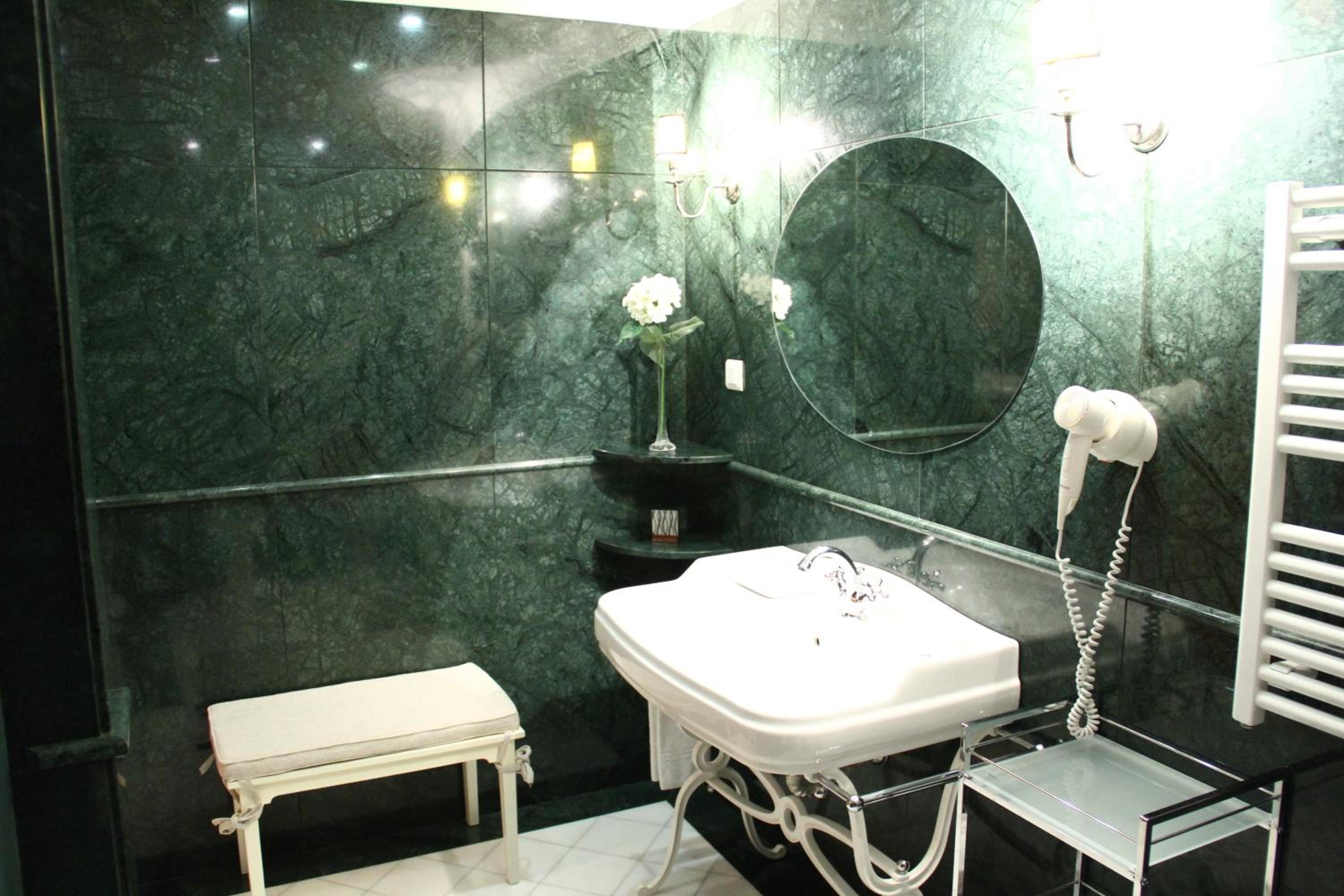 Double Room - Photo 14