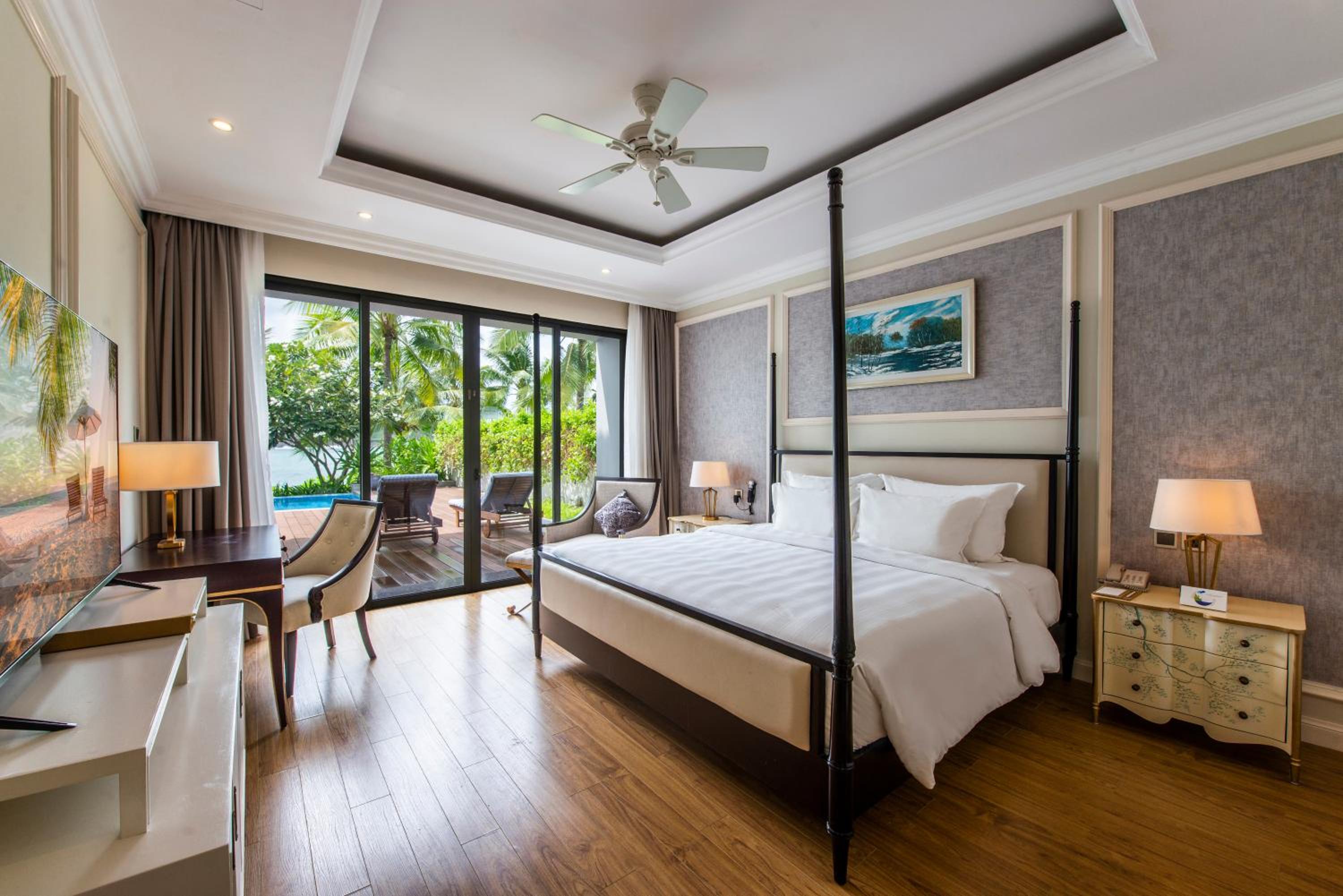 Three Bedroom Villa Ocean View - Private Pool - VinWonders Park Access