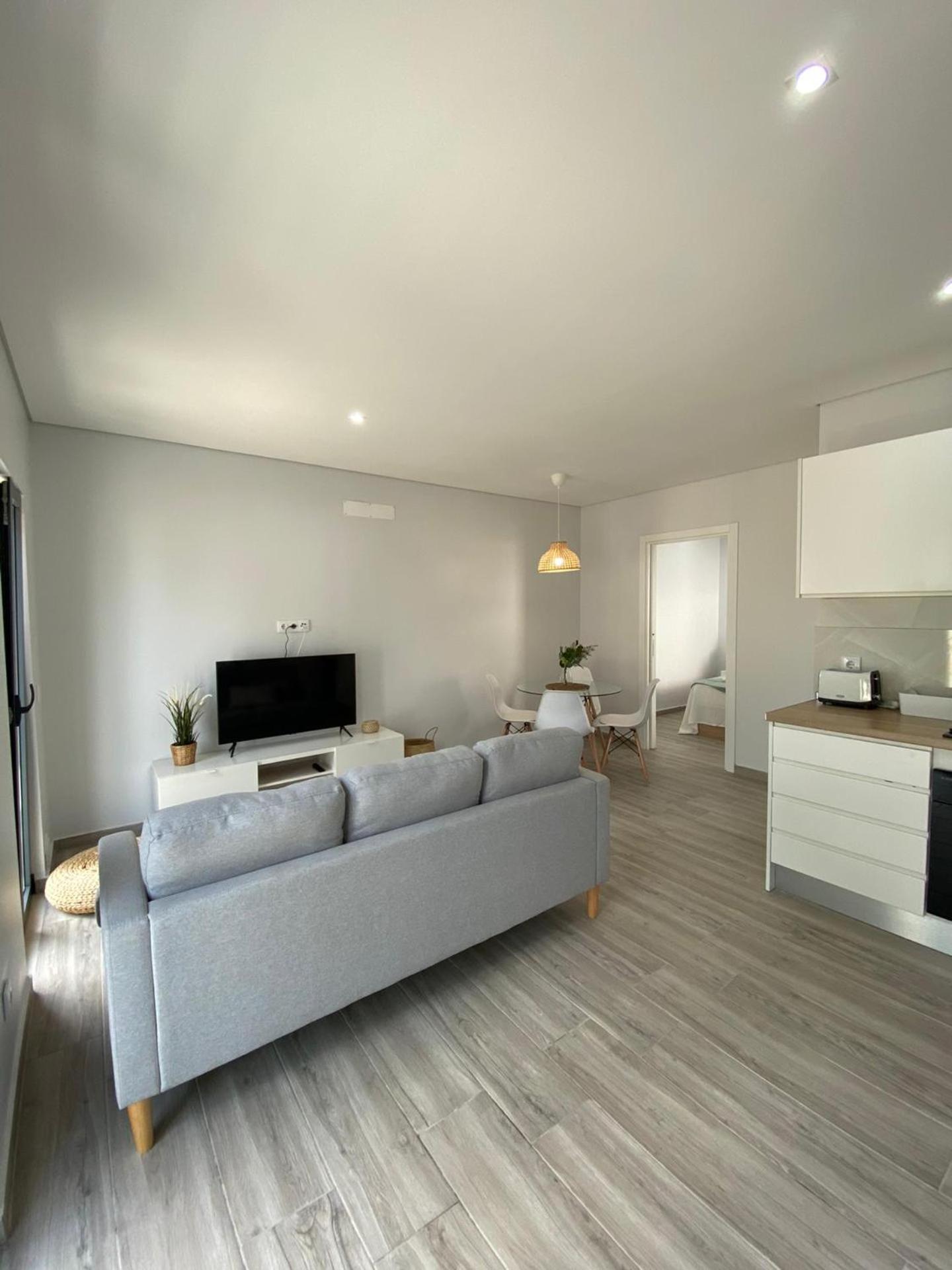 Two-Bedroom Deluxe Apartment with Ocean View photo 2