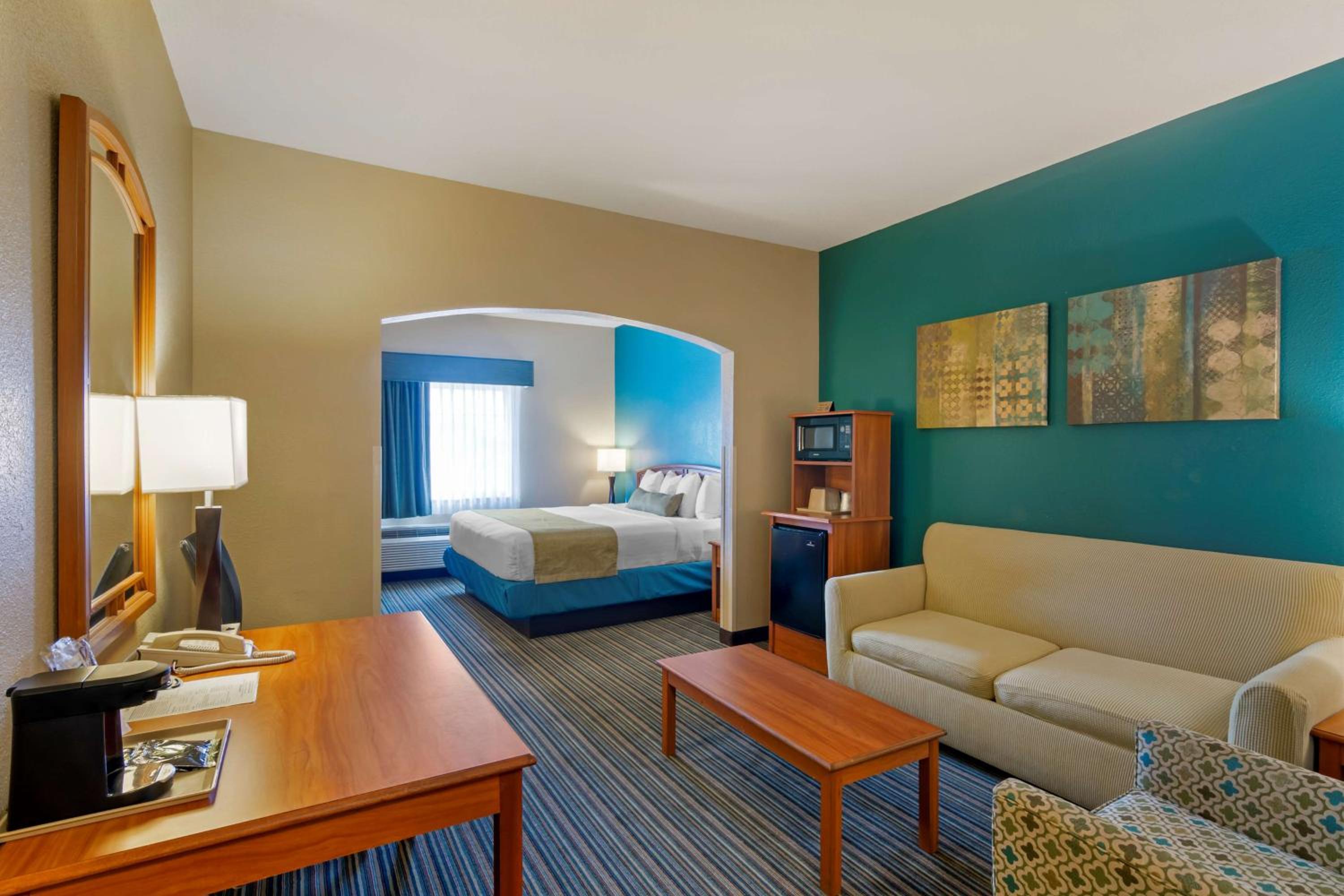 King Suite - Photo 3