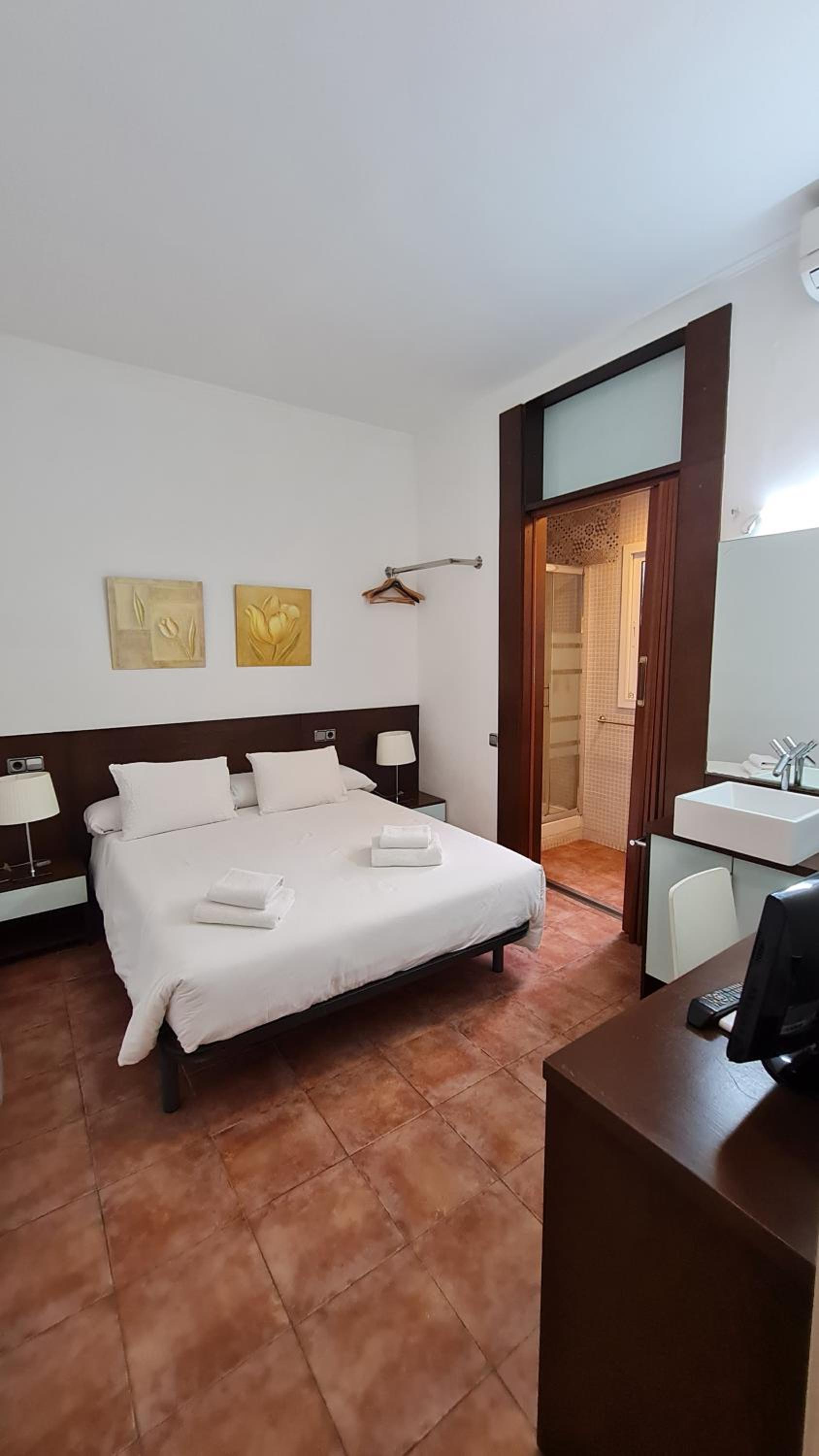 Interior Double room with private bathroom photo 3