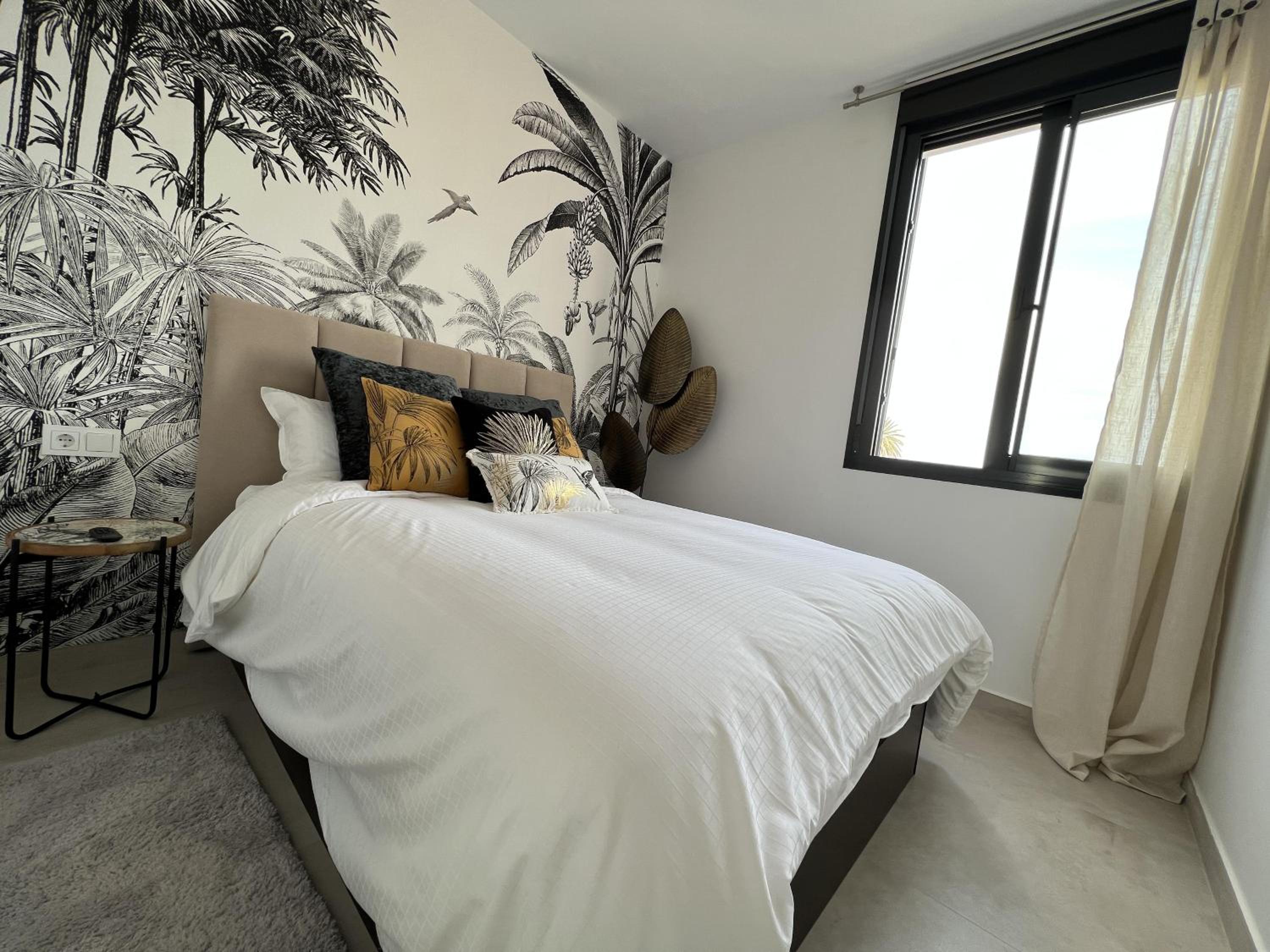 Apartment photo 2