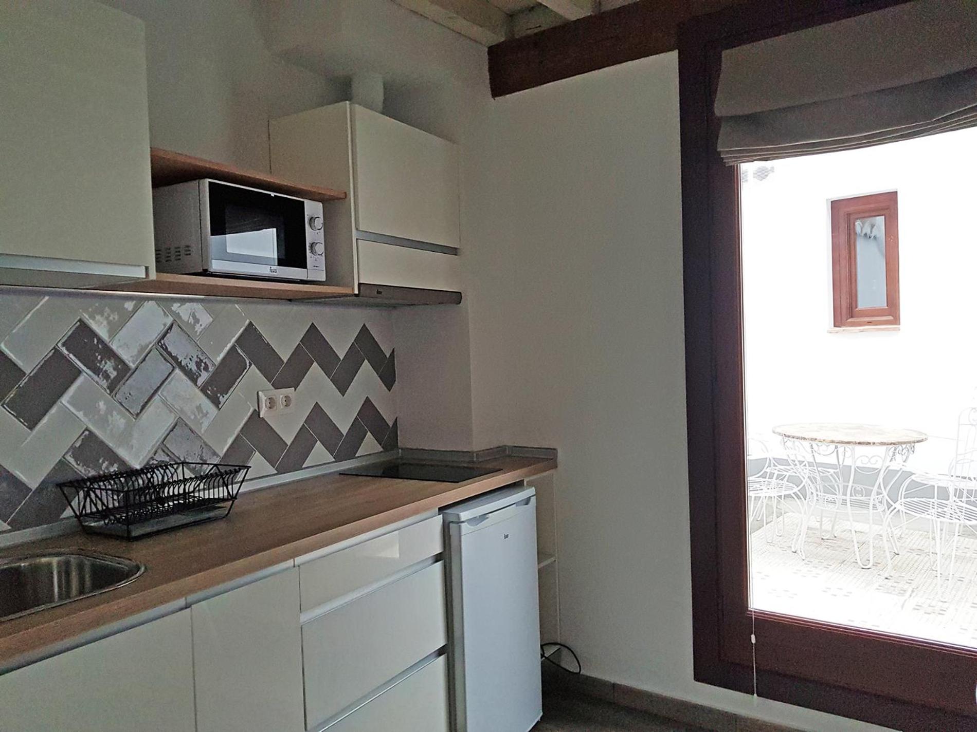 One-Bedroom Apartment - Photo 19