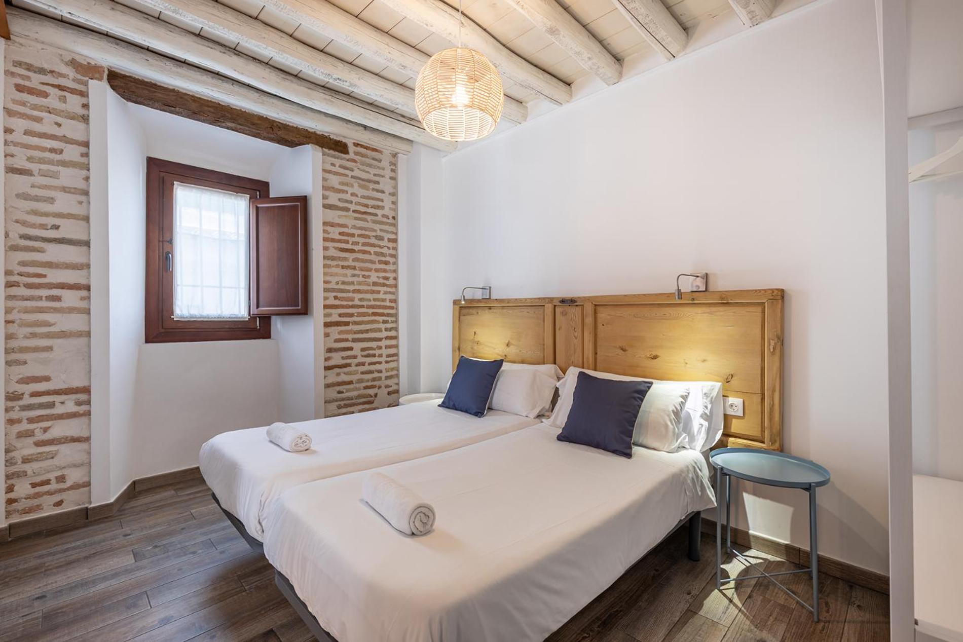 One-Bedroom Apartment - Photo 39