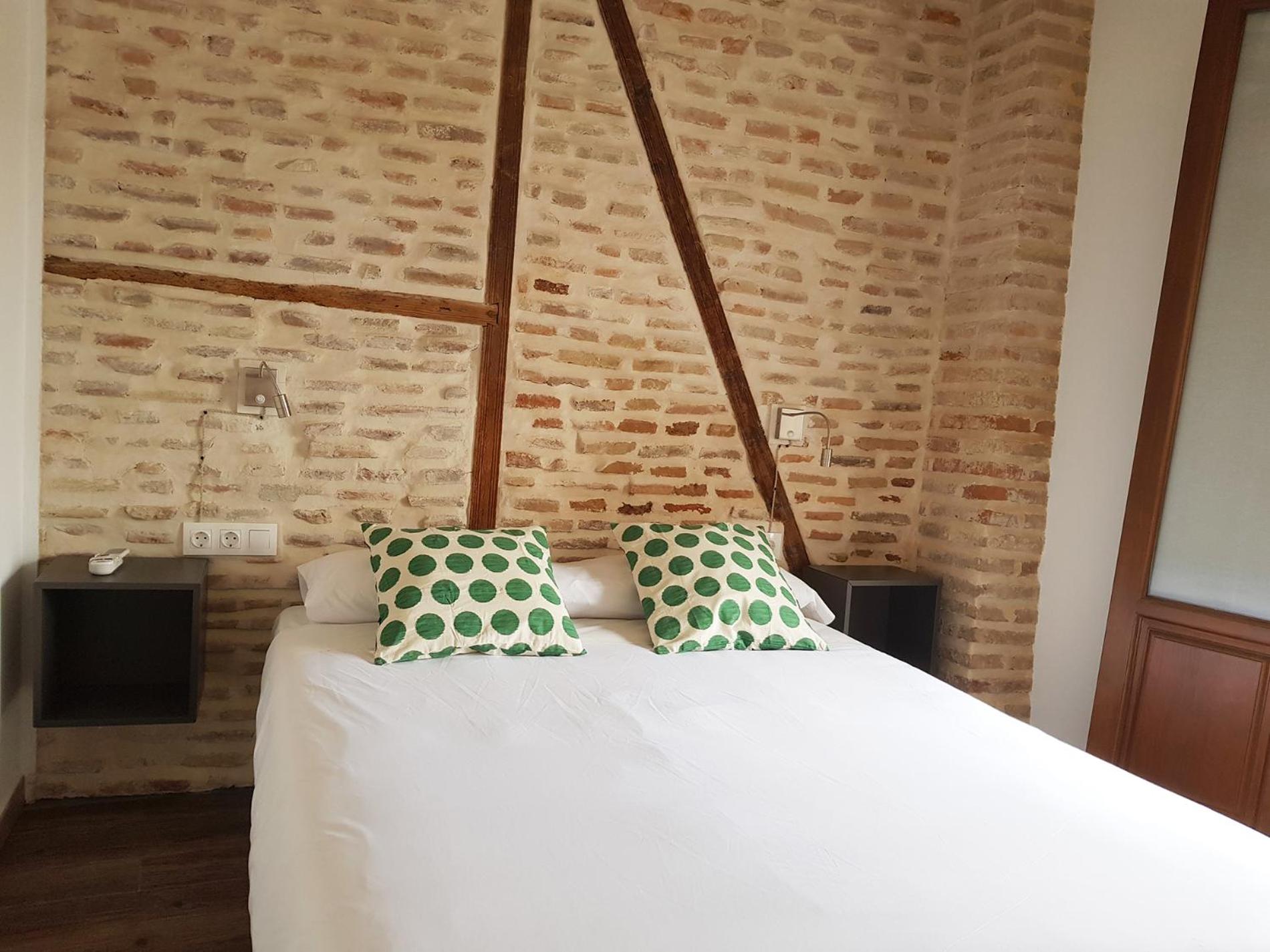 One-Bedroom Apartment - Photo 34
