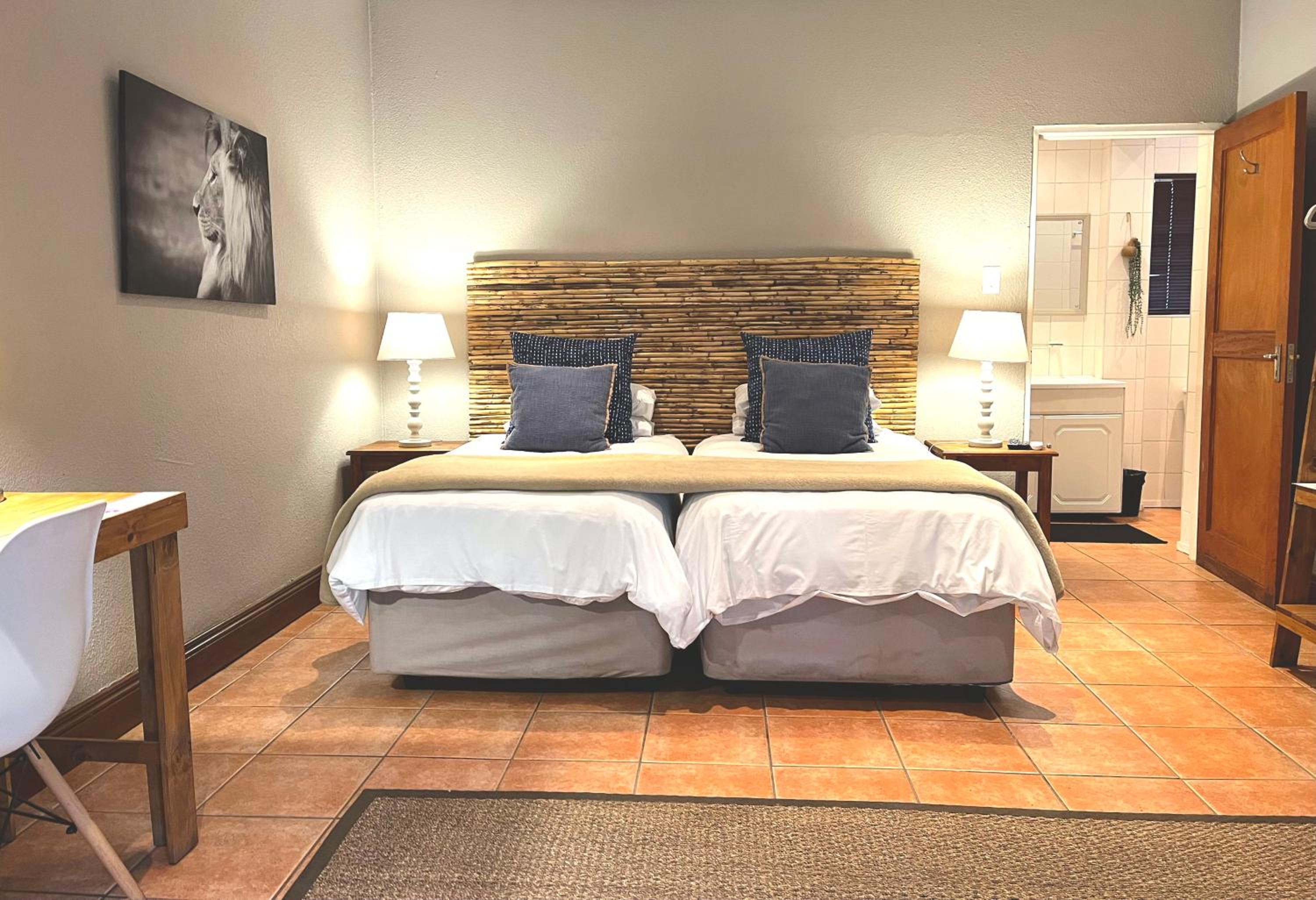 Deluxe Suite with Pool View