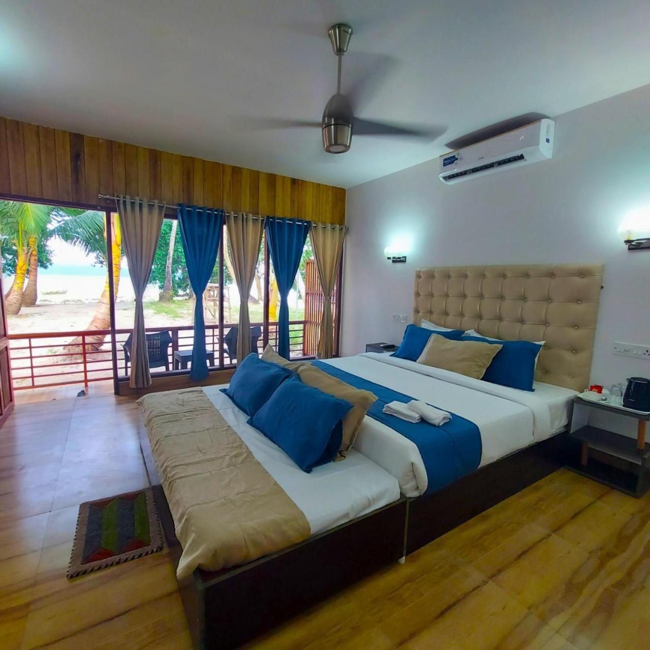 Queen Suite with Sea View