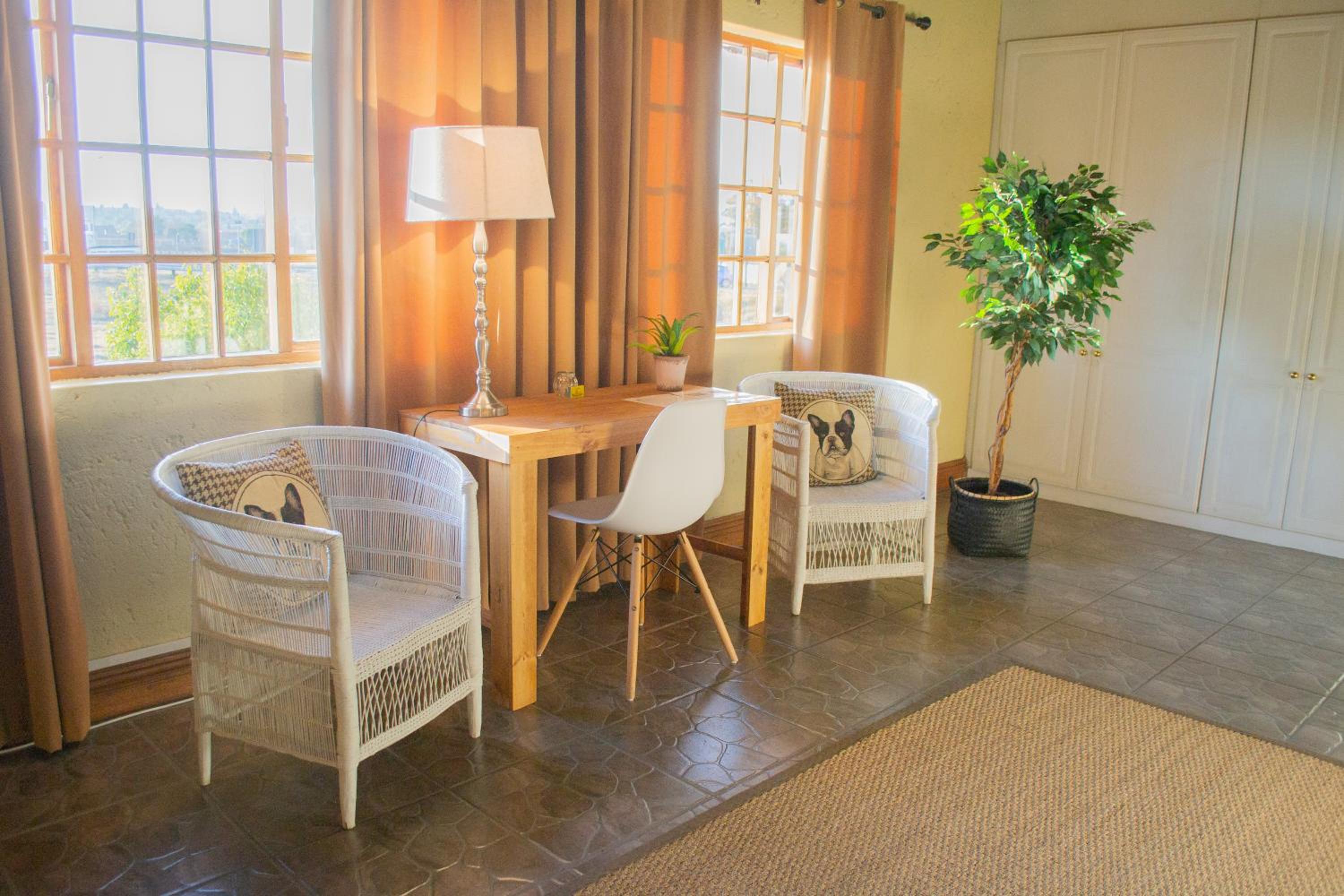 Deluxe Family Room photo 2