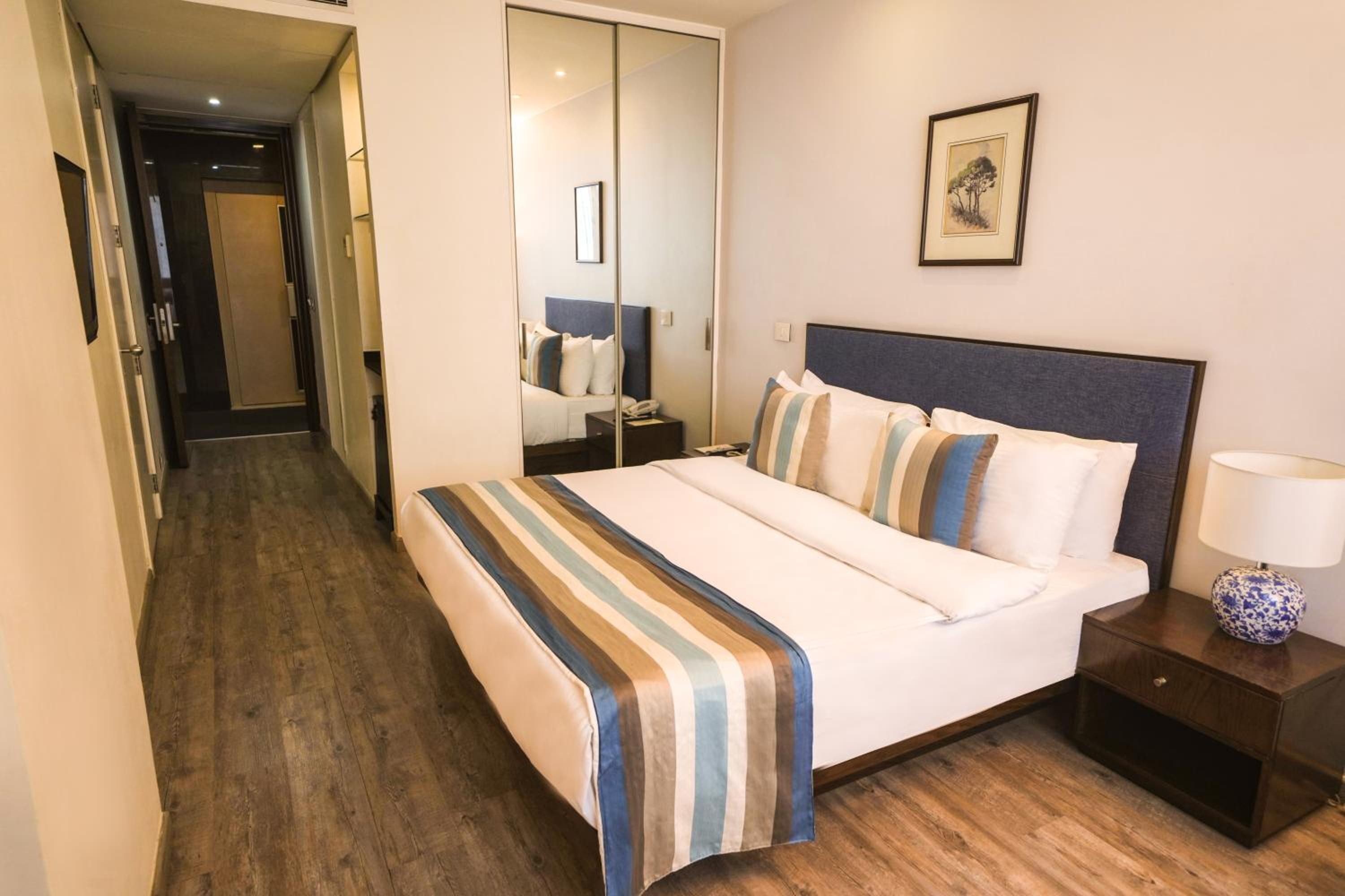 Deluxe Double or Twin Room