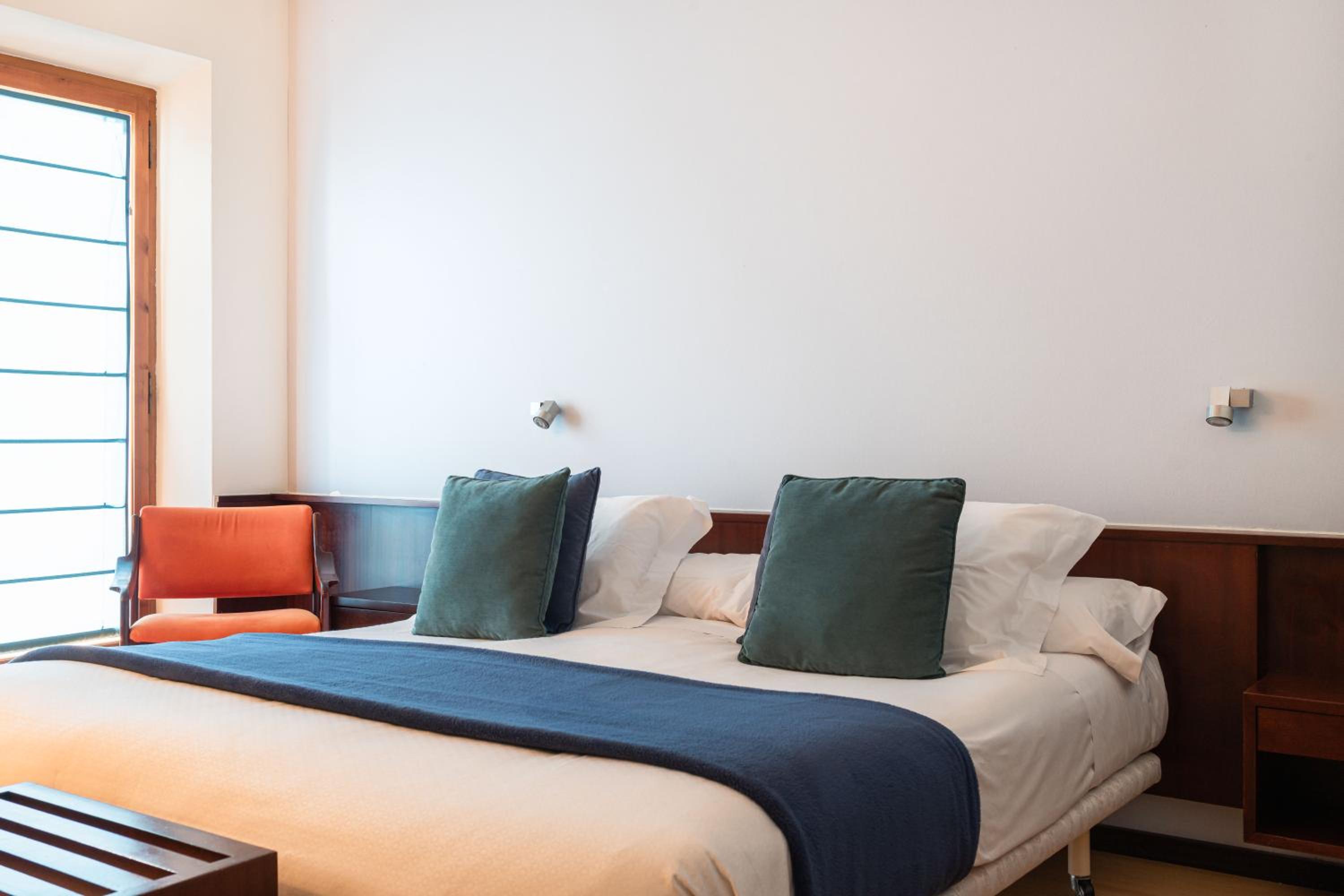 Suite - Photo 18
