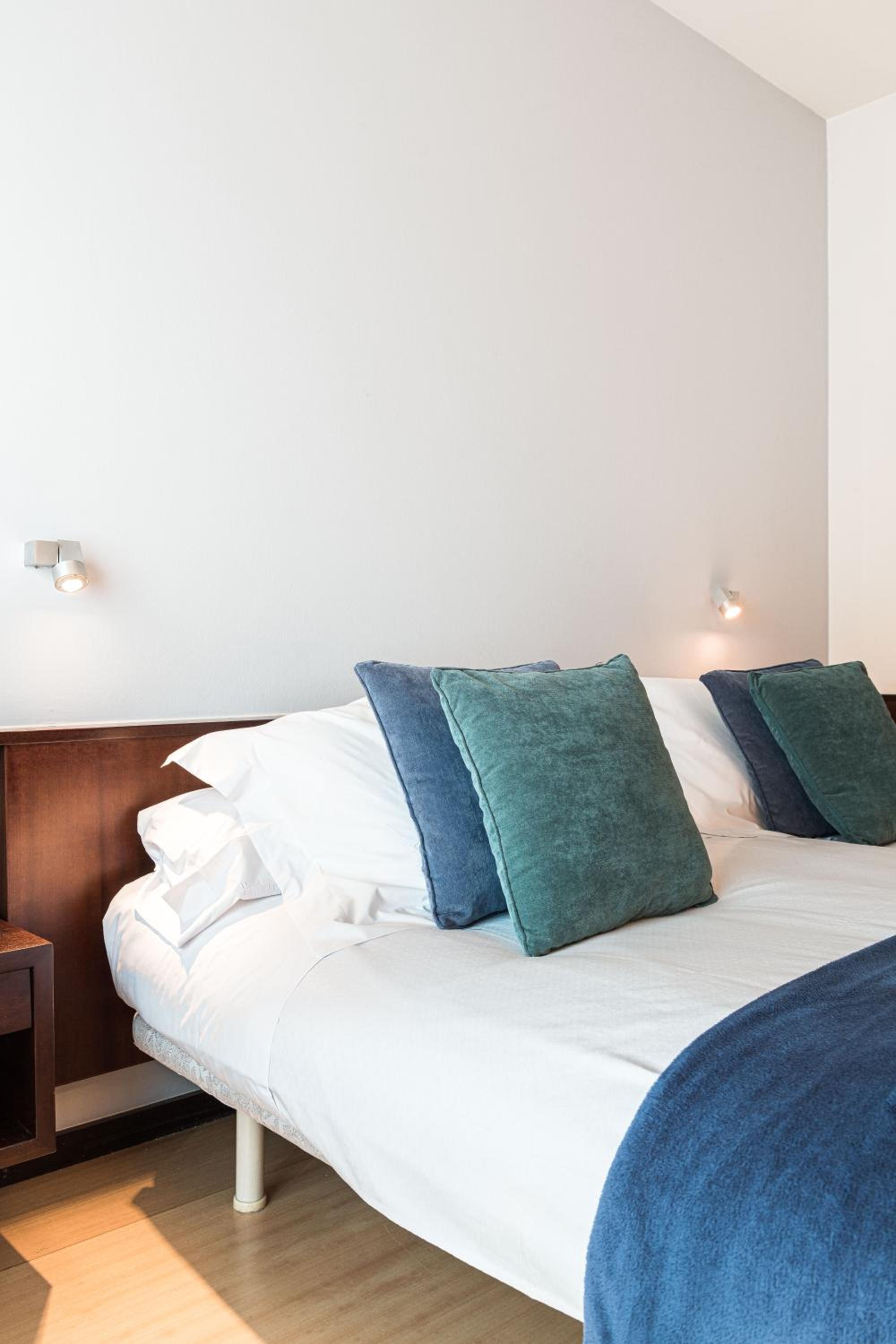 Suite - Photo 12