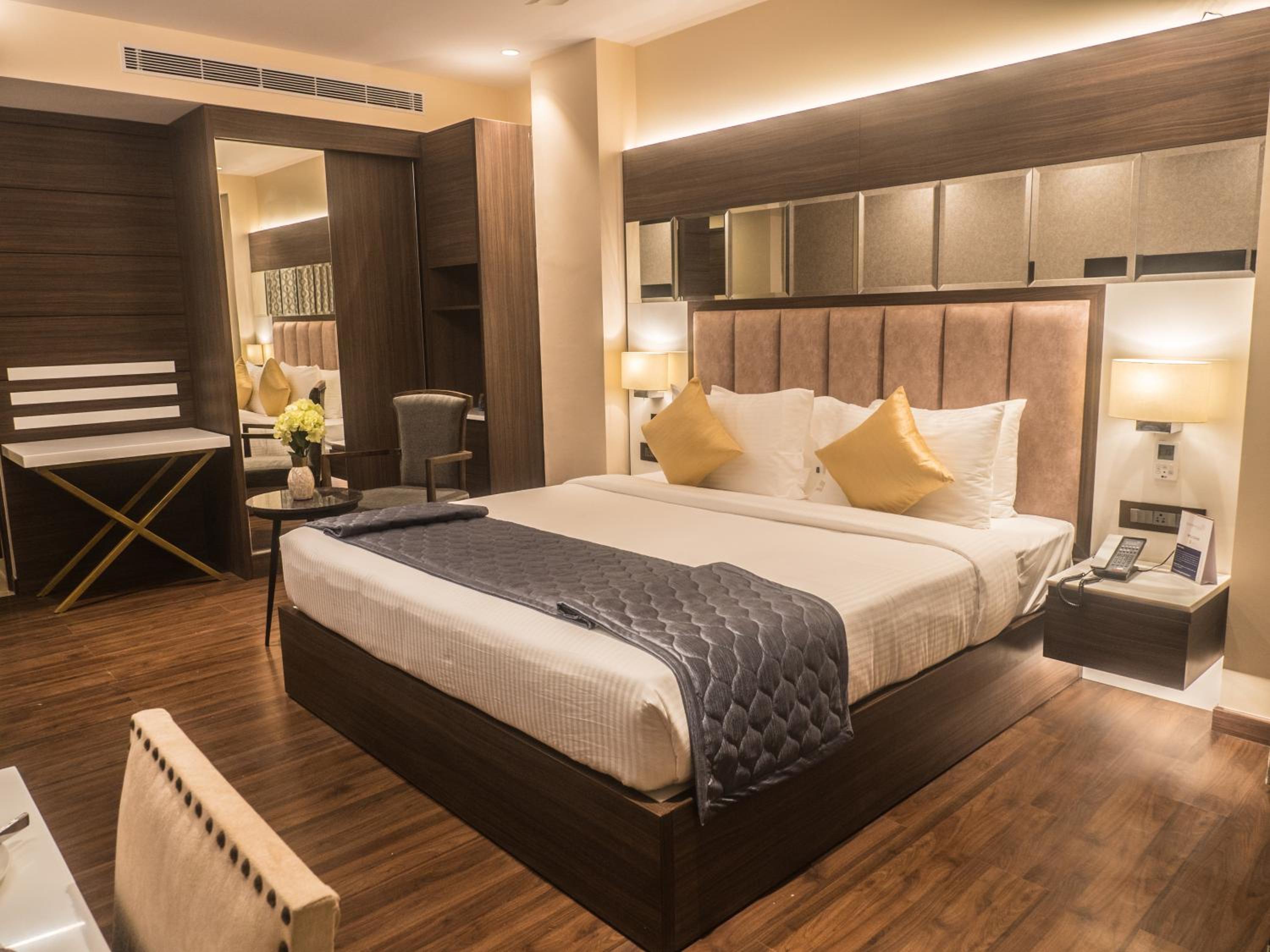 Large Double Room photo 1