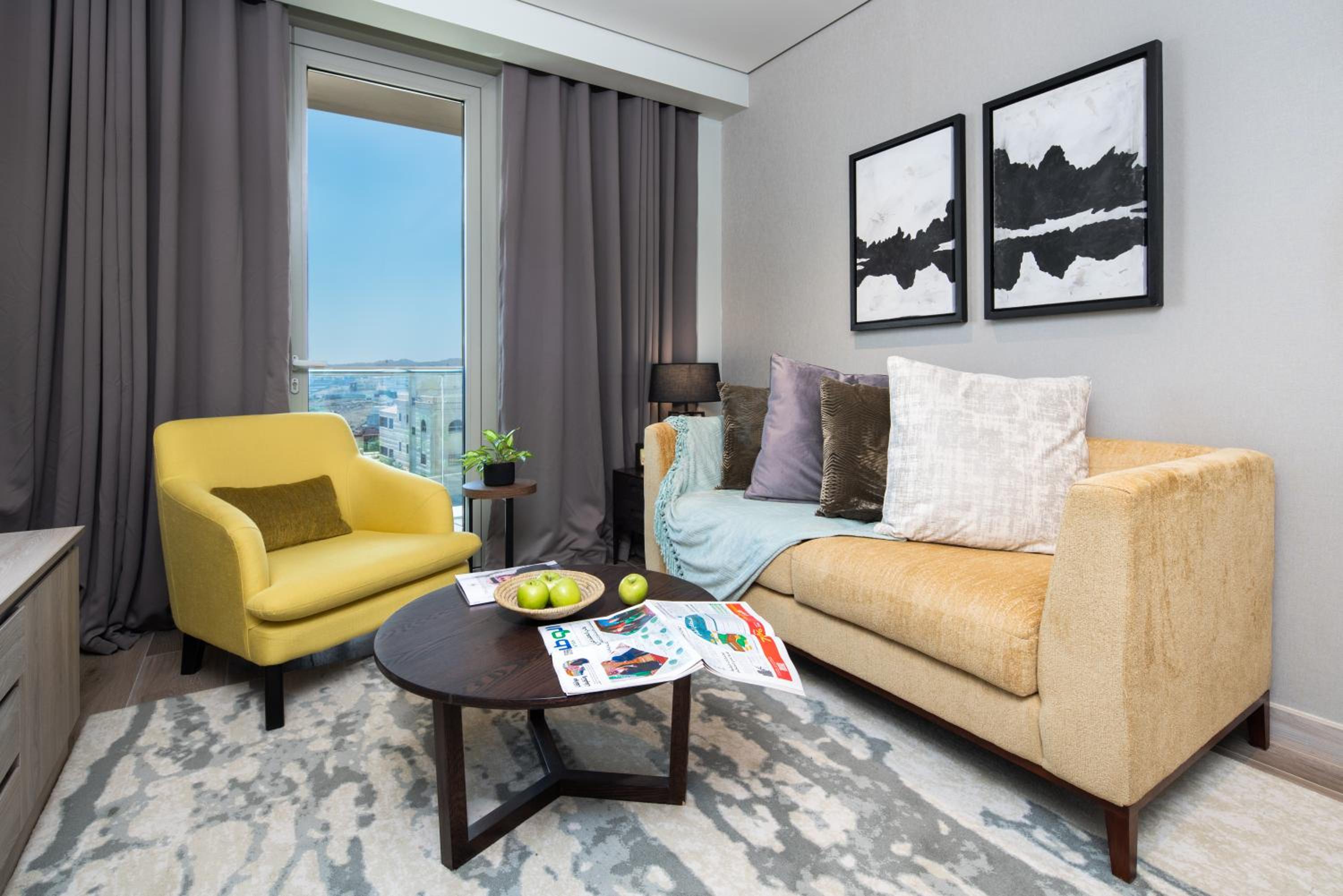 One Bedroom Executive Suite with Balcony - Photo 7