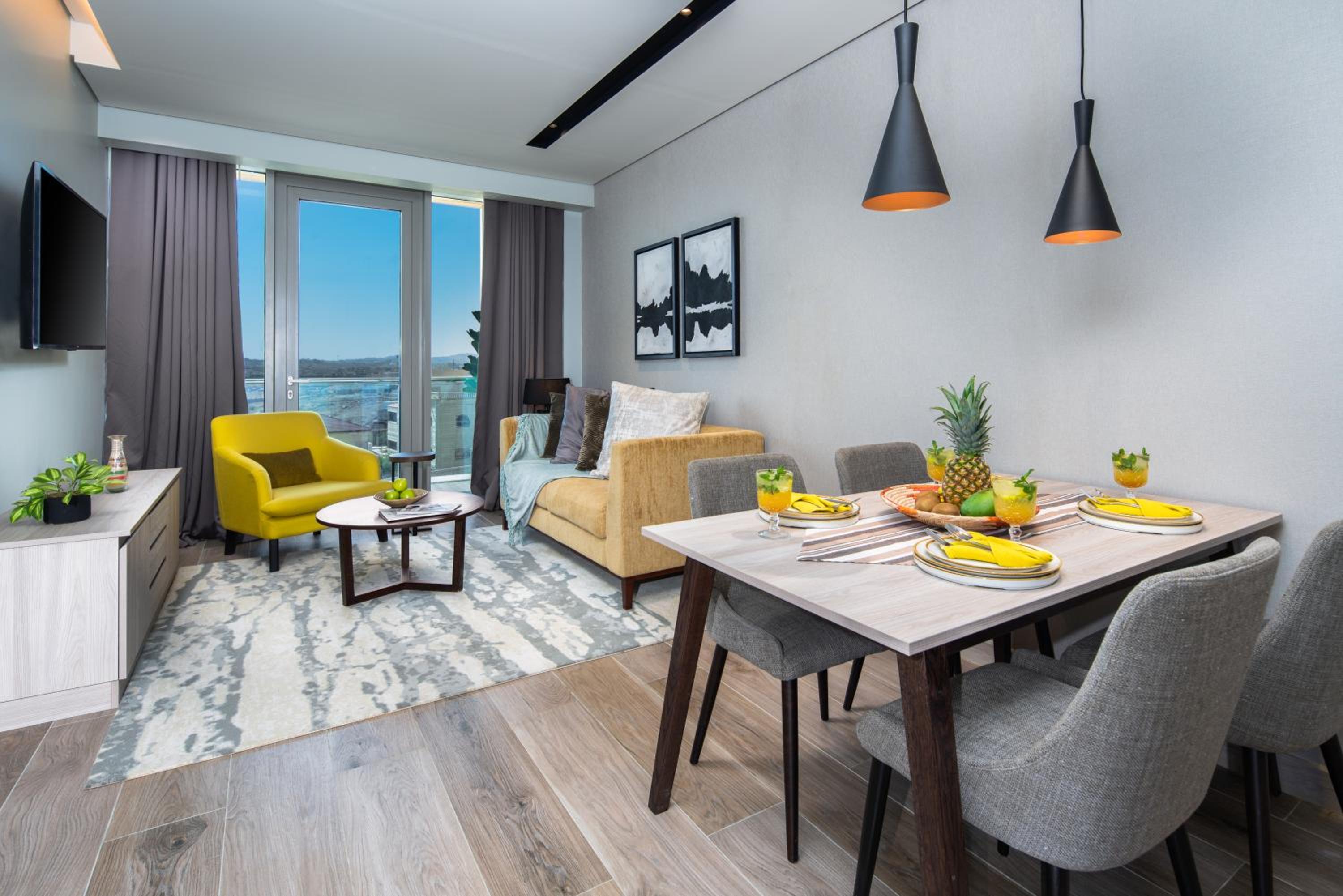 Two Bedroom Executive Suite with Balcony - Photo 11