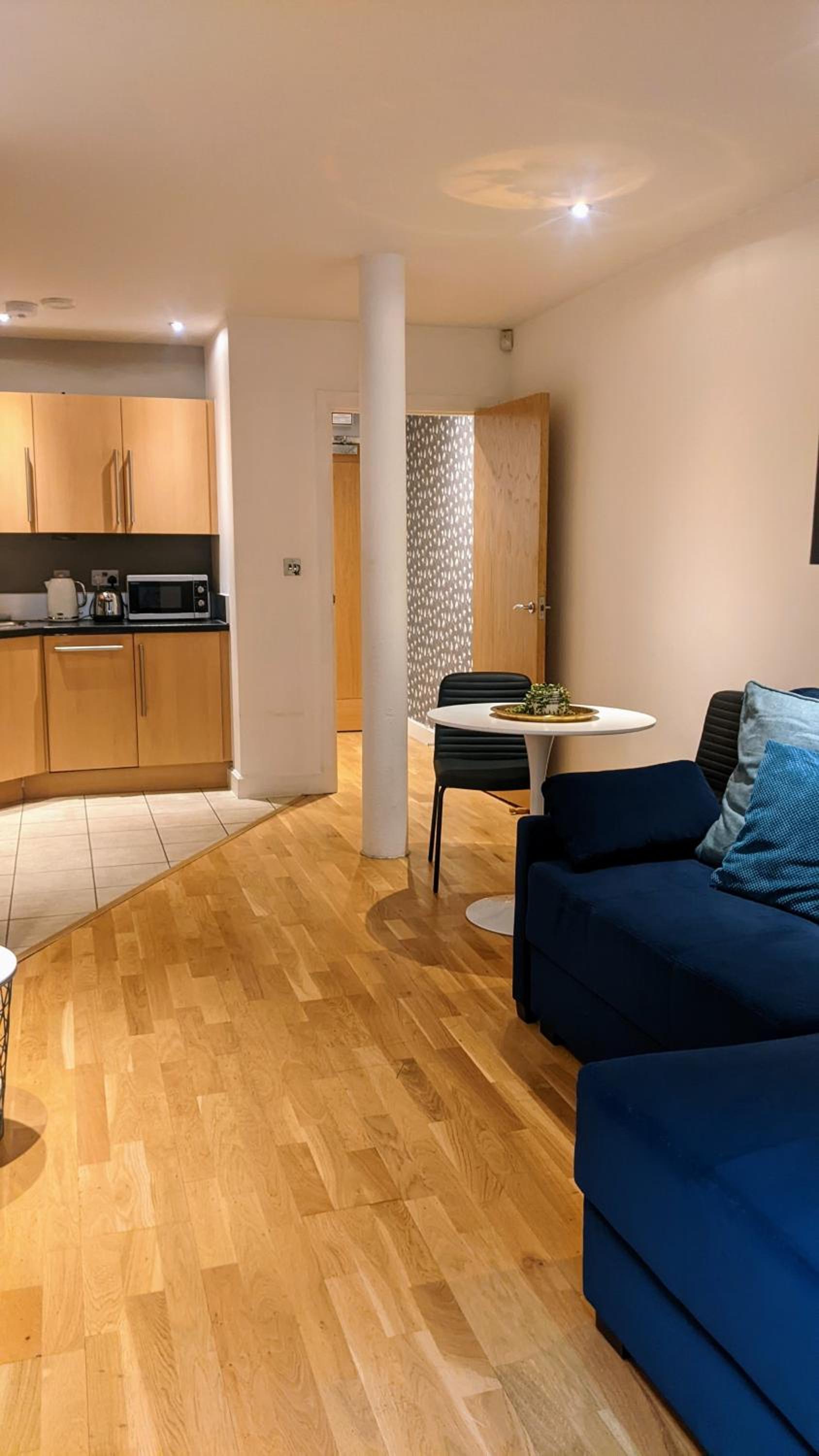 One-Bedroom Apartment - Photo 6
