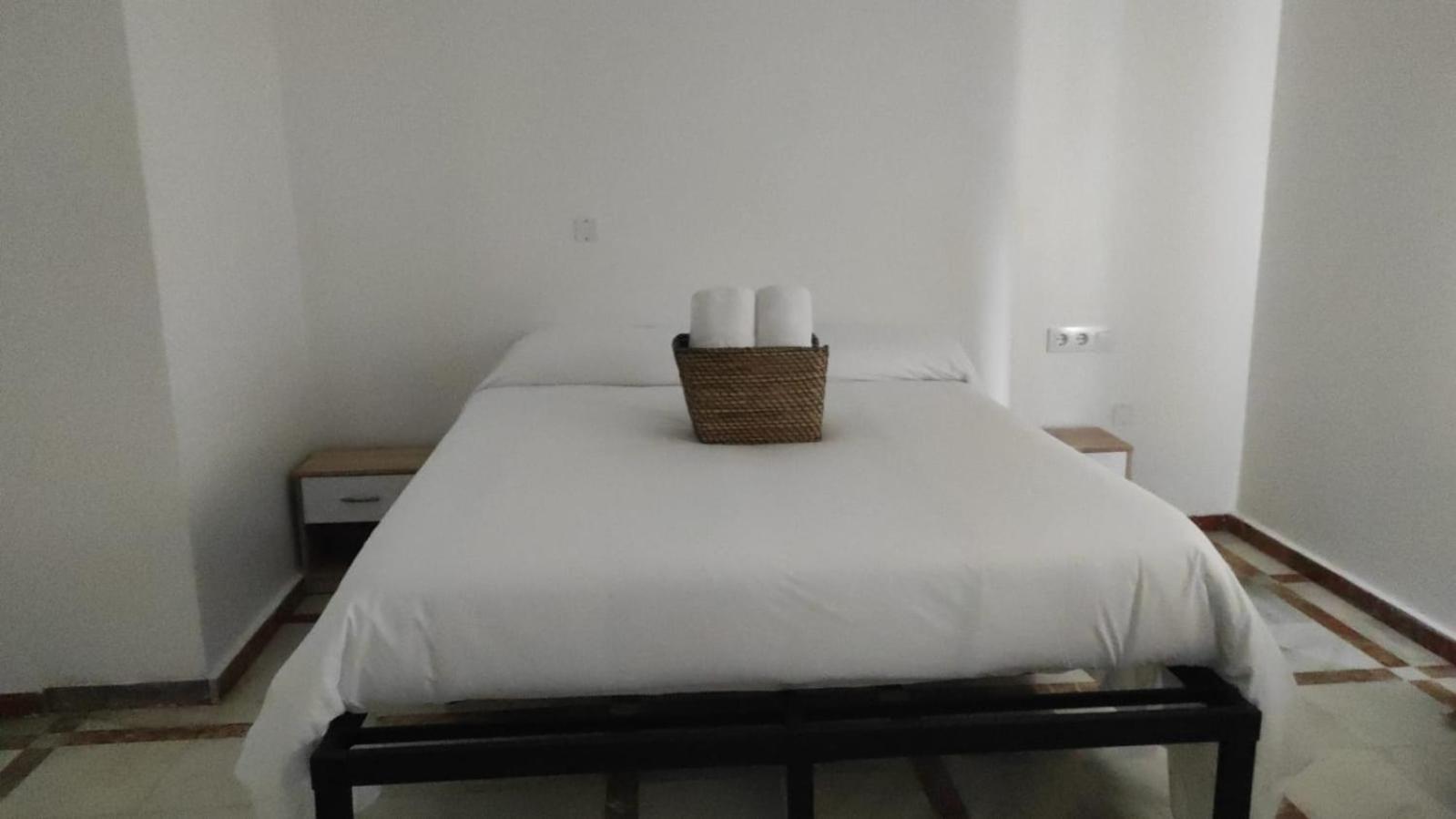 Double Room with Shared Bathroom photo 3