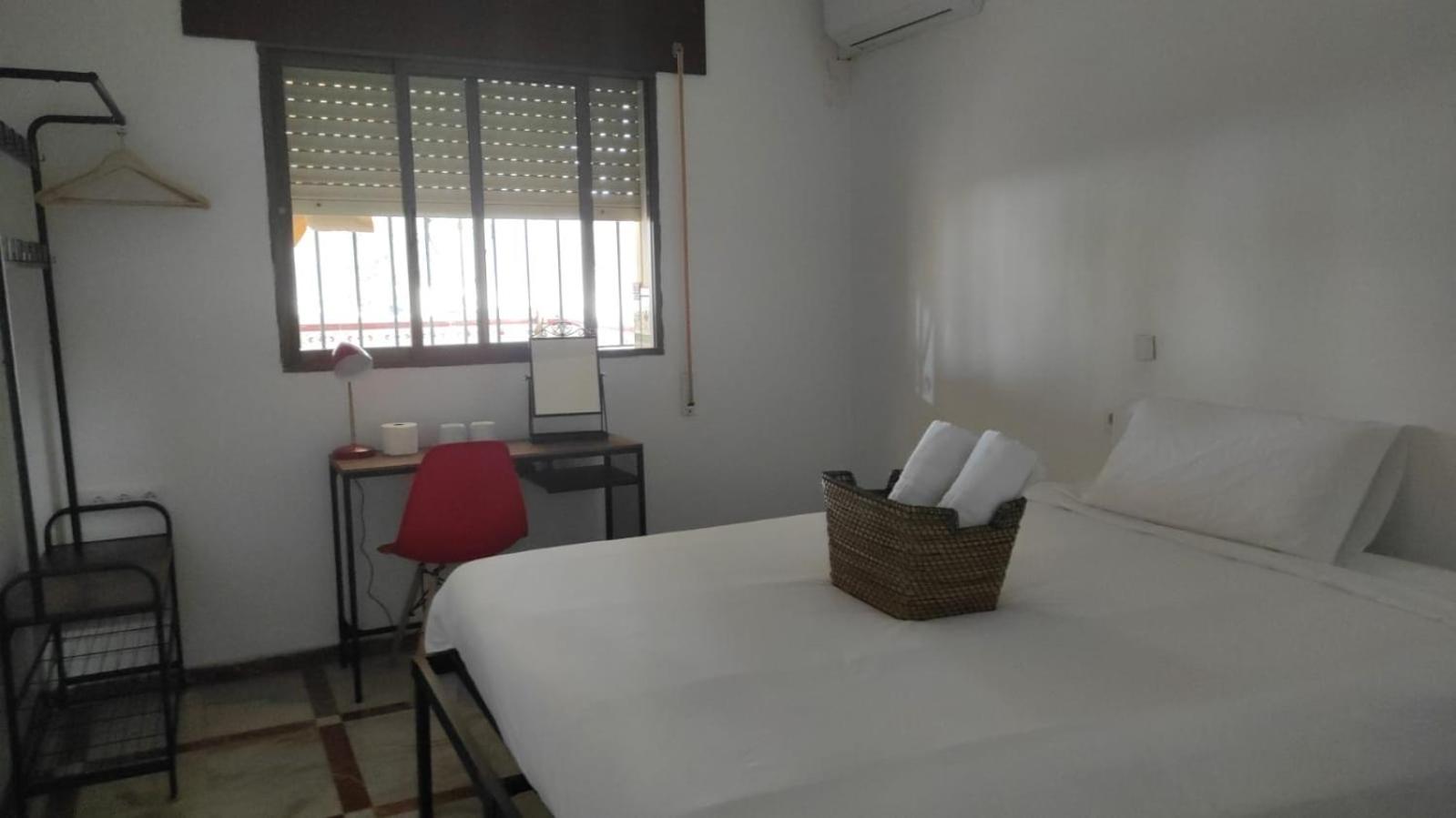 Habitación doble con baño compartido