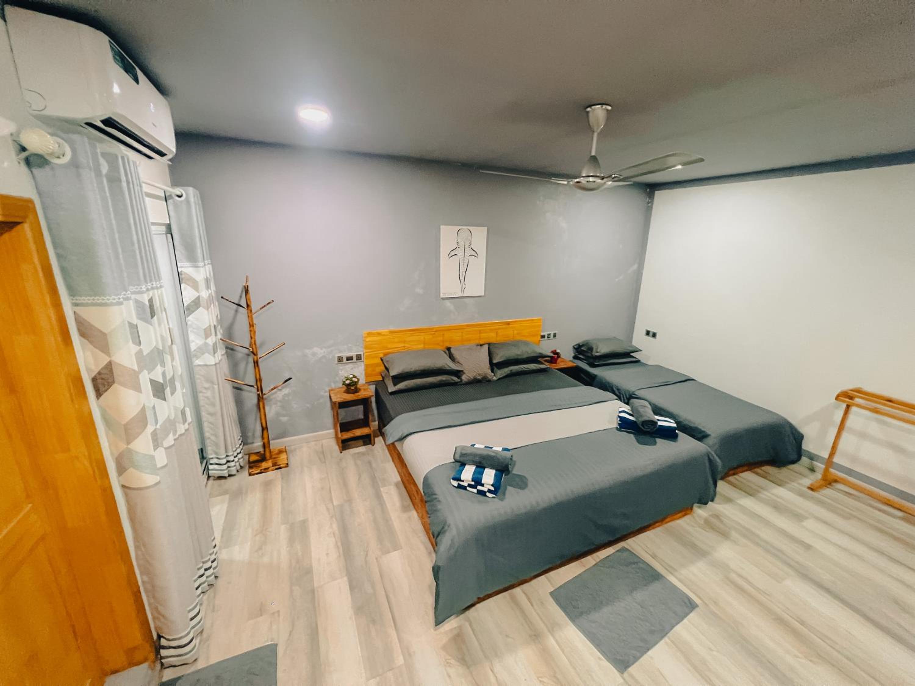 Deluxe Family Room with Balcony (10% off on Manta Snorkeling & One Trip to Nearby Dessert Island) photo 3