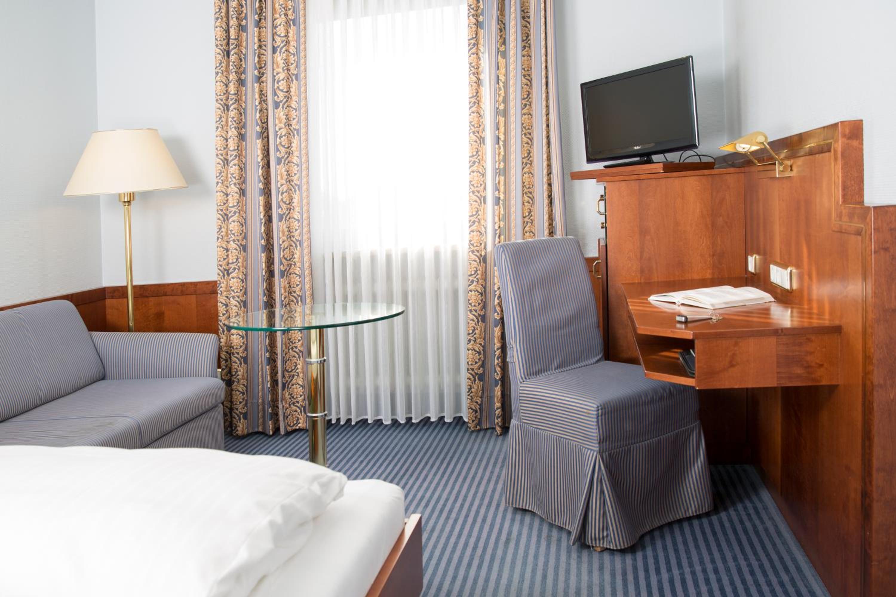 Twin Room - Photo 1