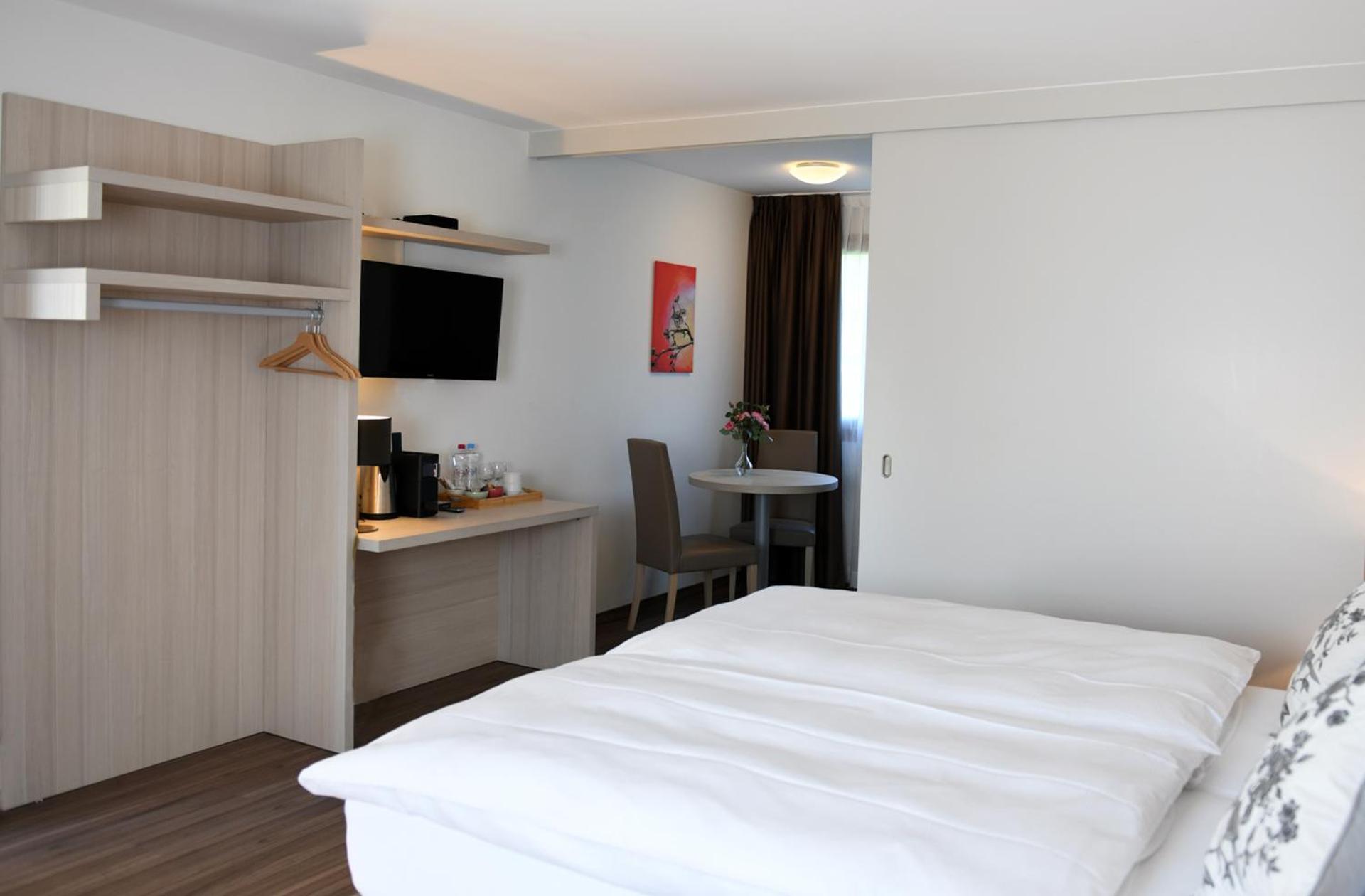 Double Room - Photo 9
