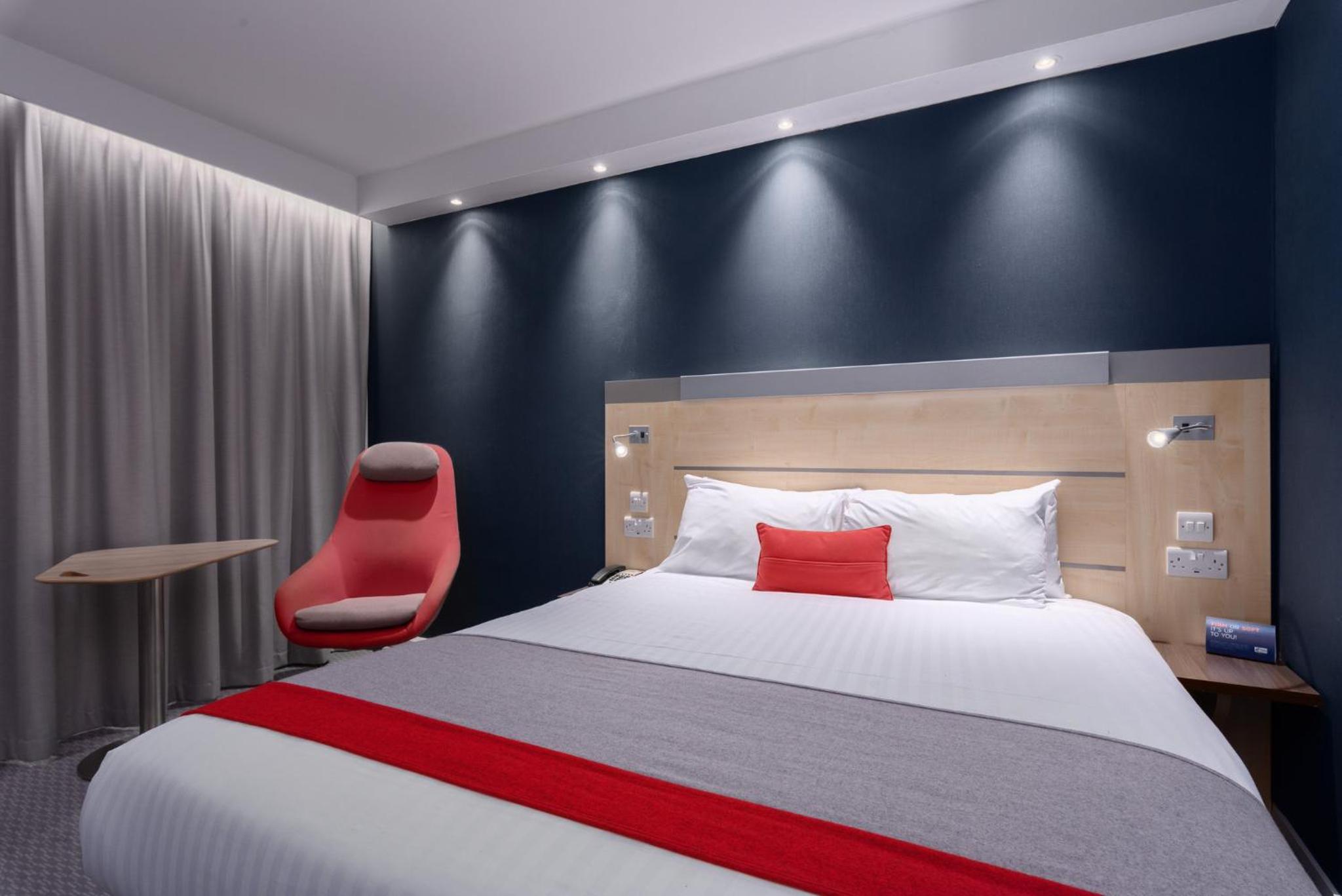 Standard Double Room with Free Hot Breakfast