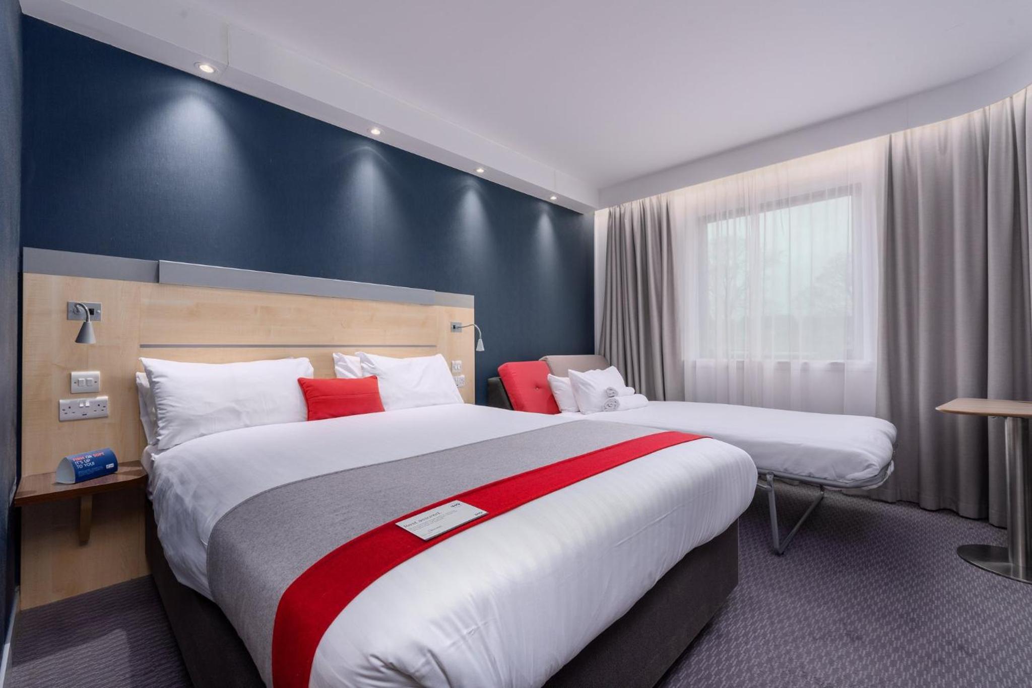 Standard Double Room with Free Hot Breakfast - Photo 1