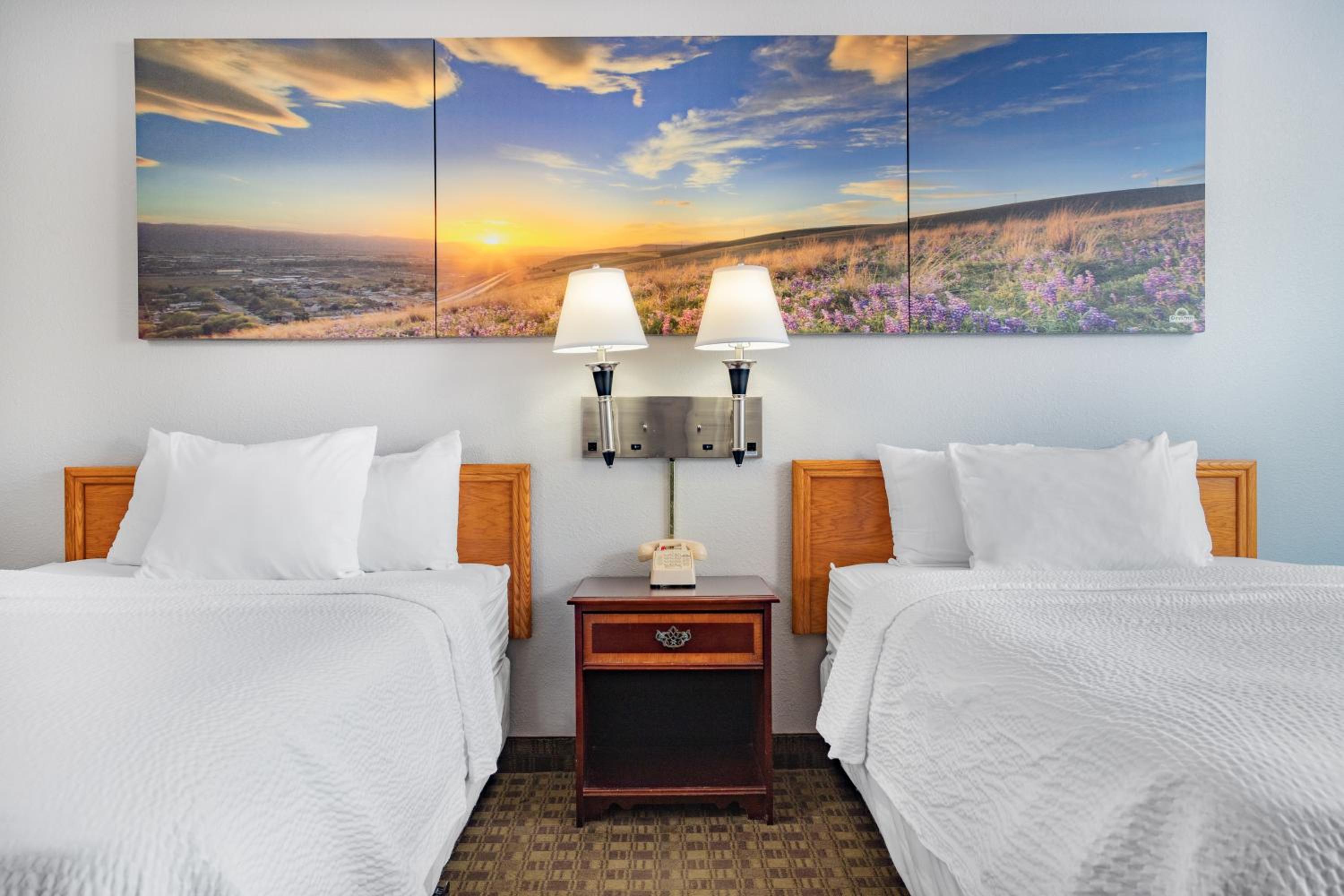 Room with Two Double Beds - Non-Smoking photo 1