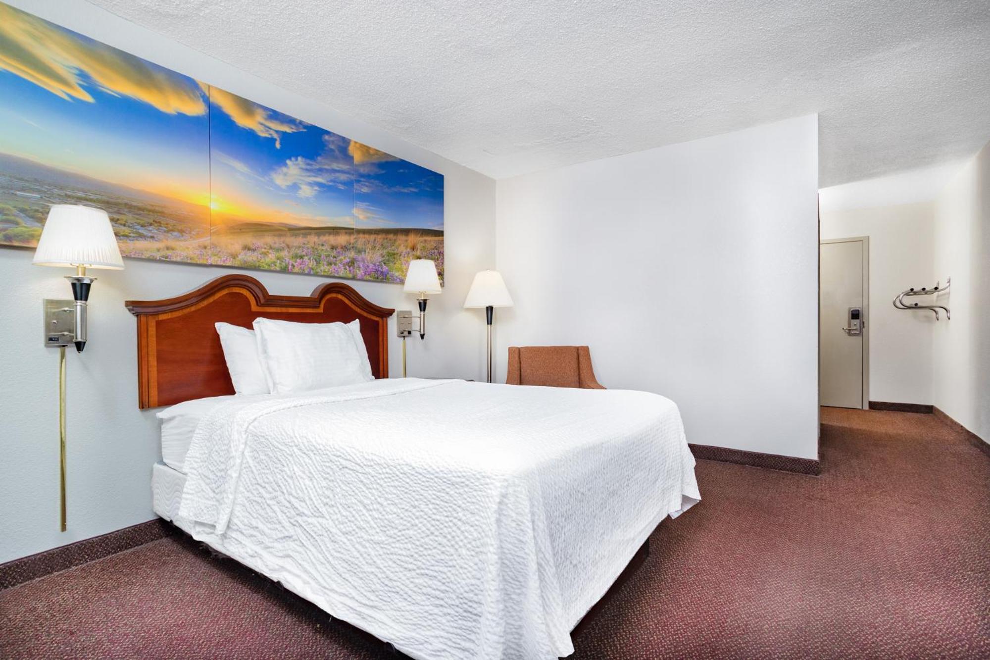Room with Two Double Beds - Smoking photo 2