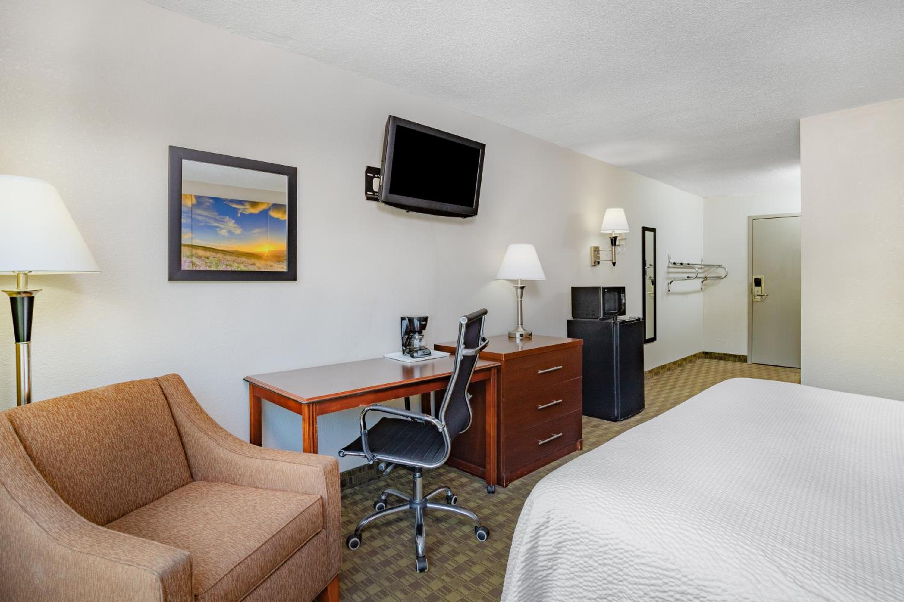 Double Room - Disability Access/Non-Smoking photo 2