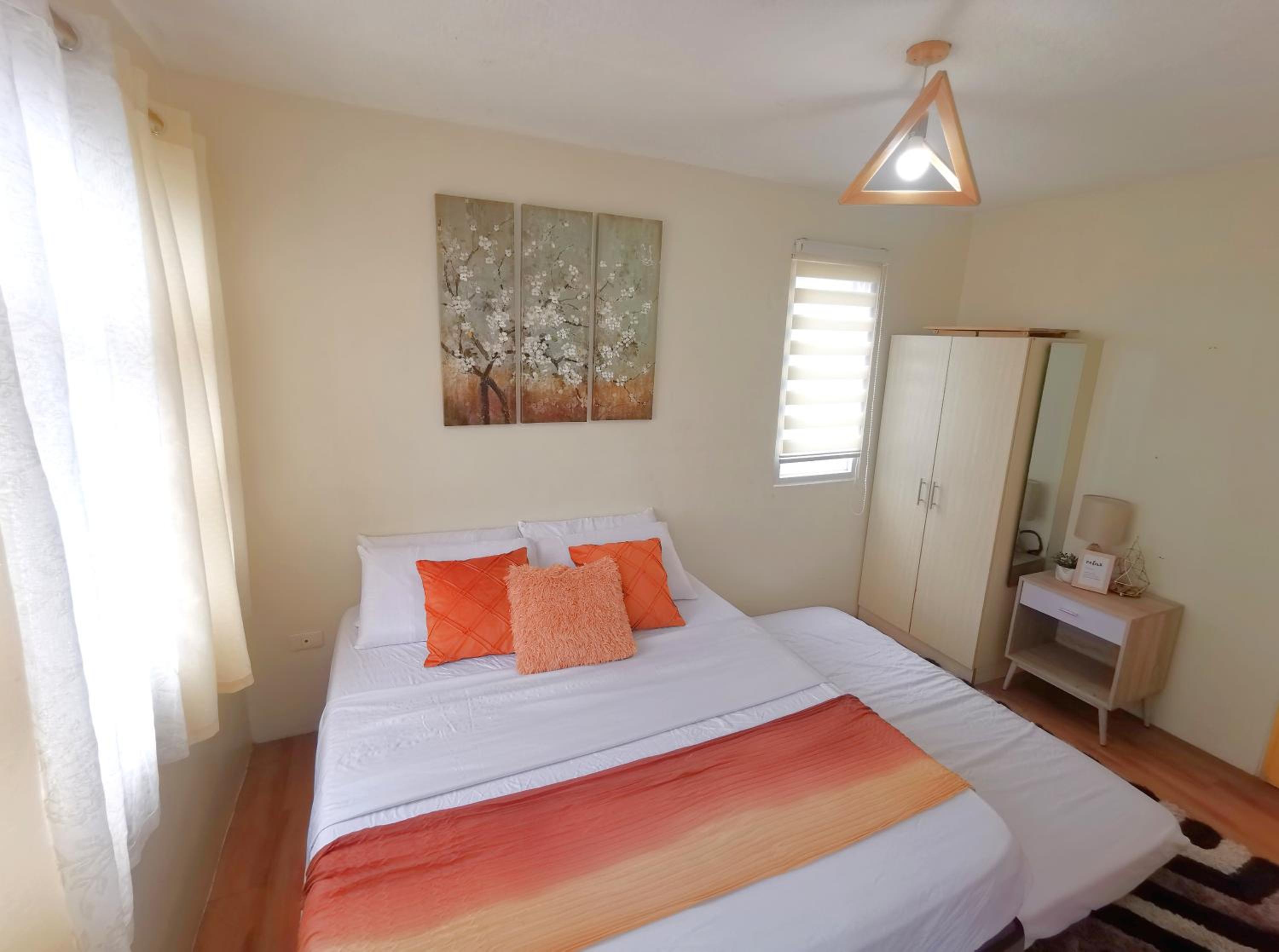 Deluxe Double Room with Extra Bed - Photo 11