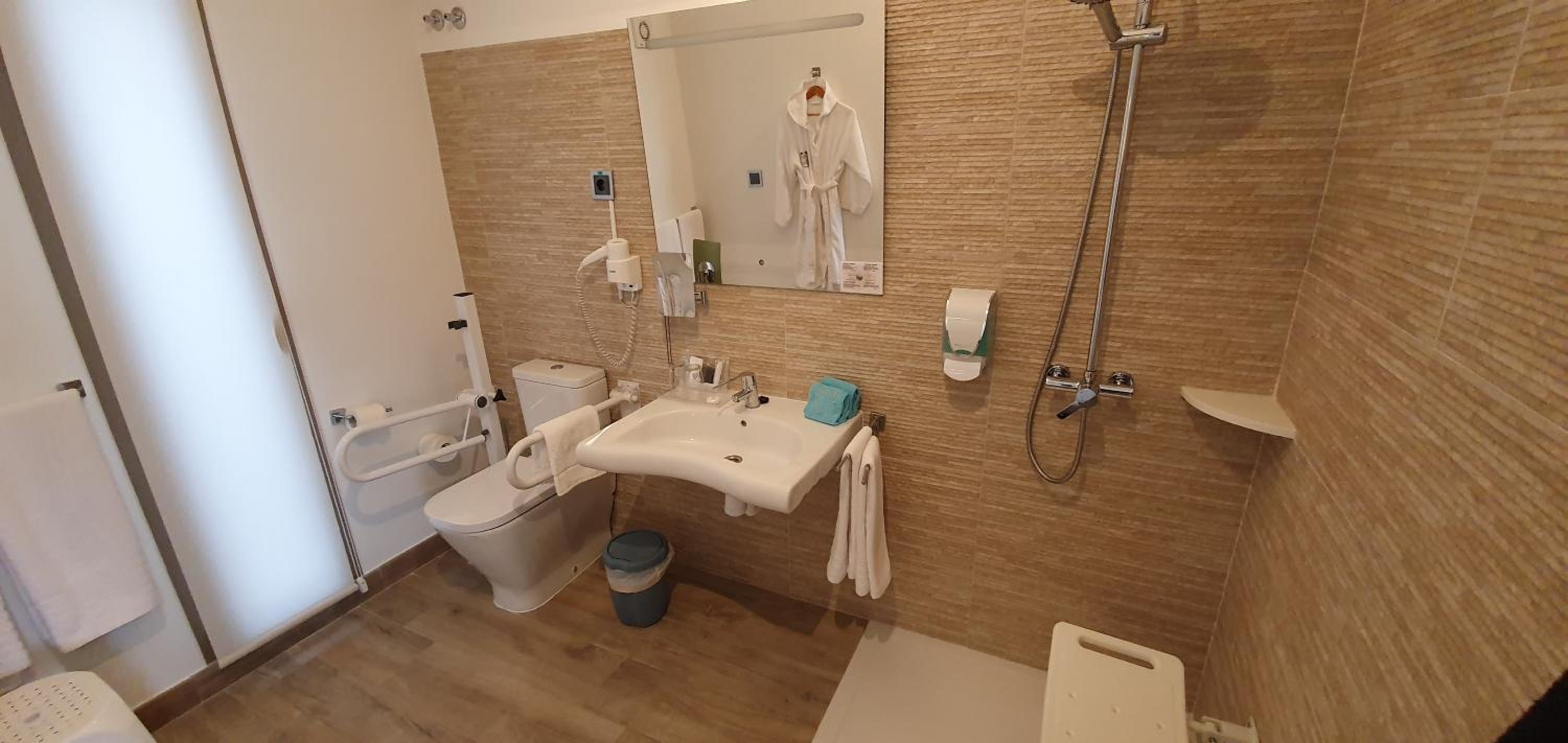Habitación King - Acceso para discapacitados Habitación King - Acceso para discapacitados
