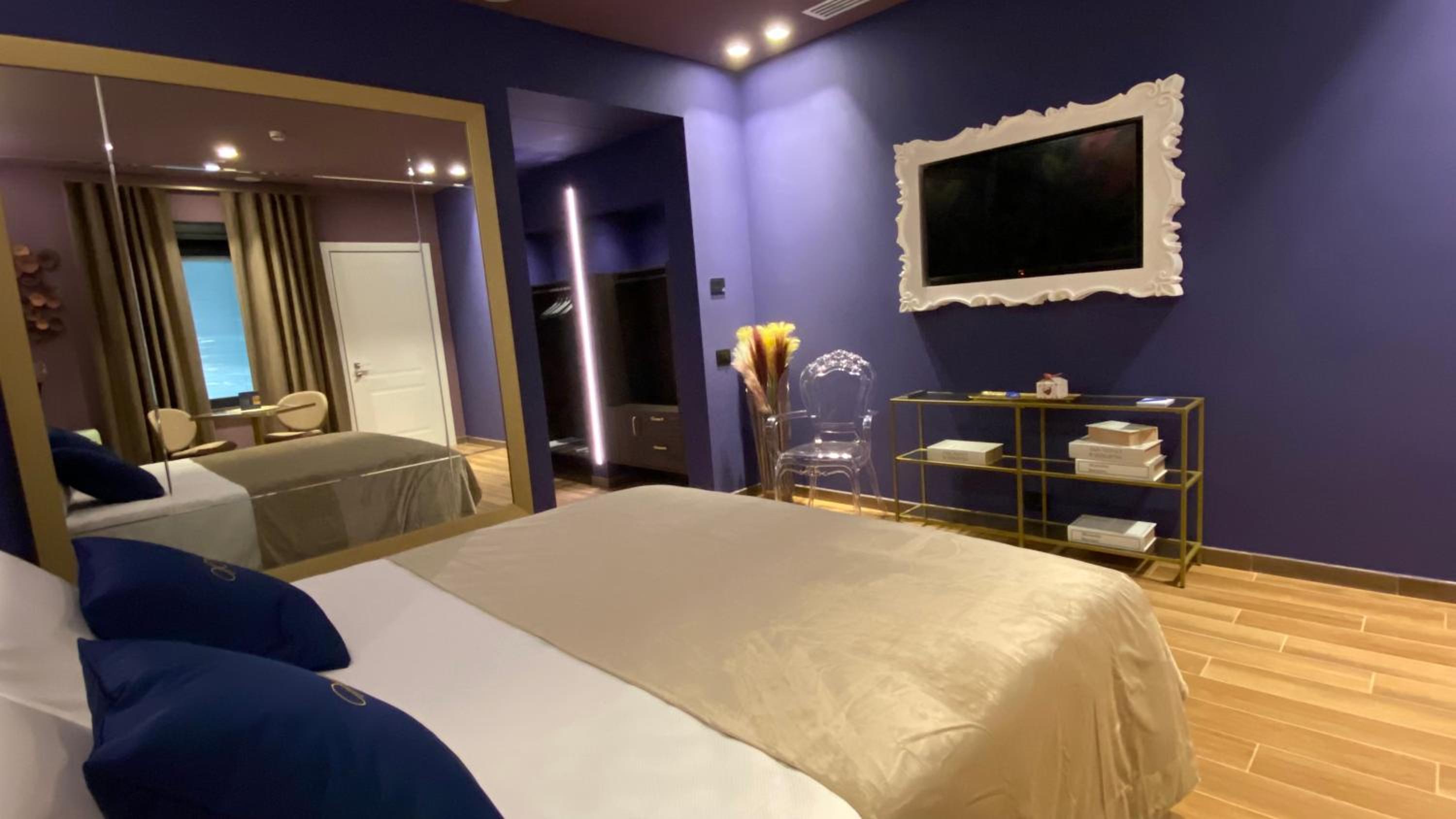 Deluxe Room - Photo 4