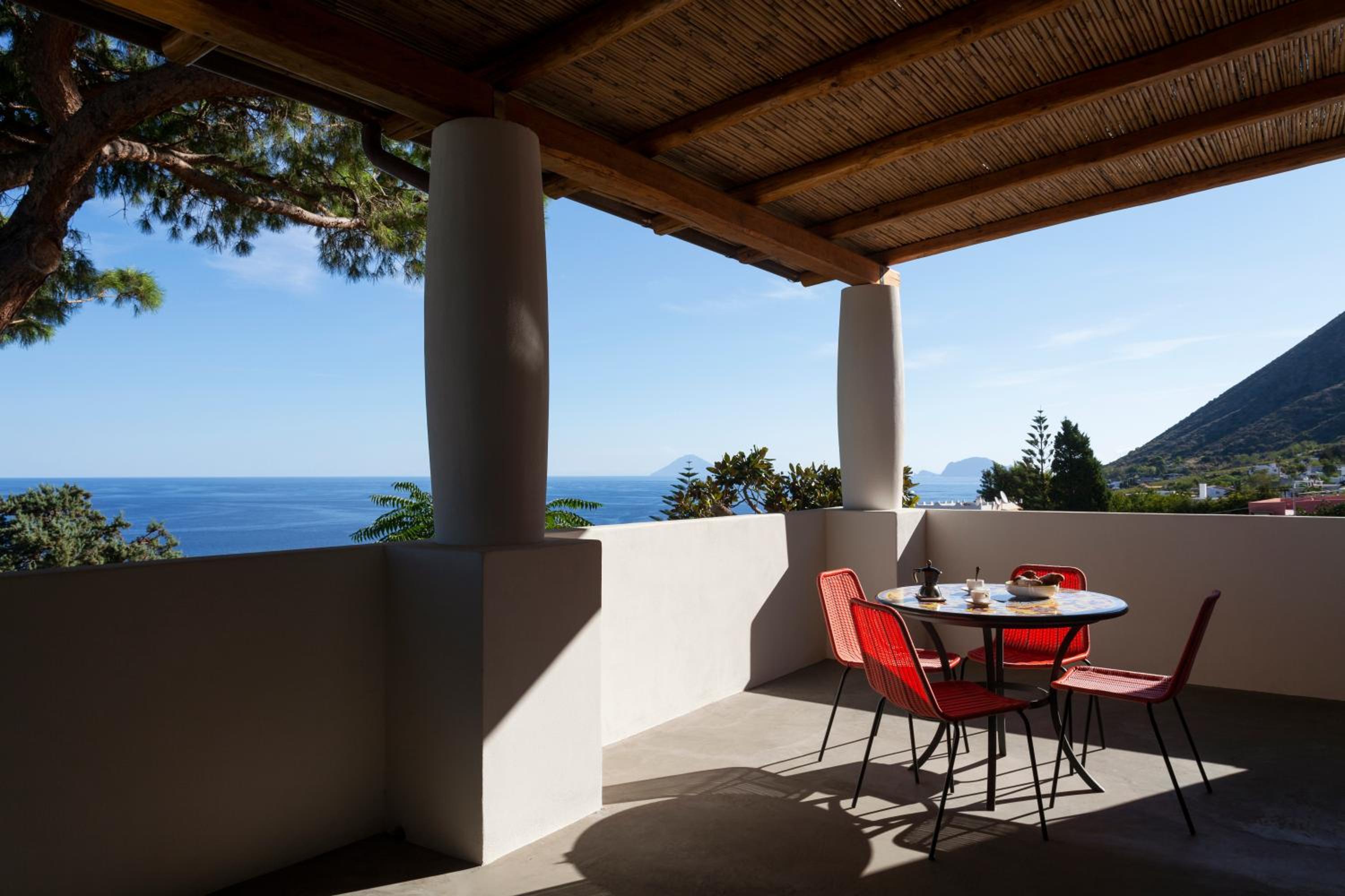 Superior Suite with Sea View photo 3