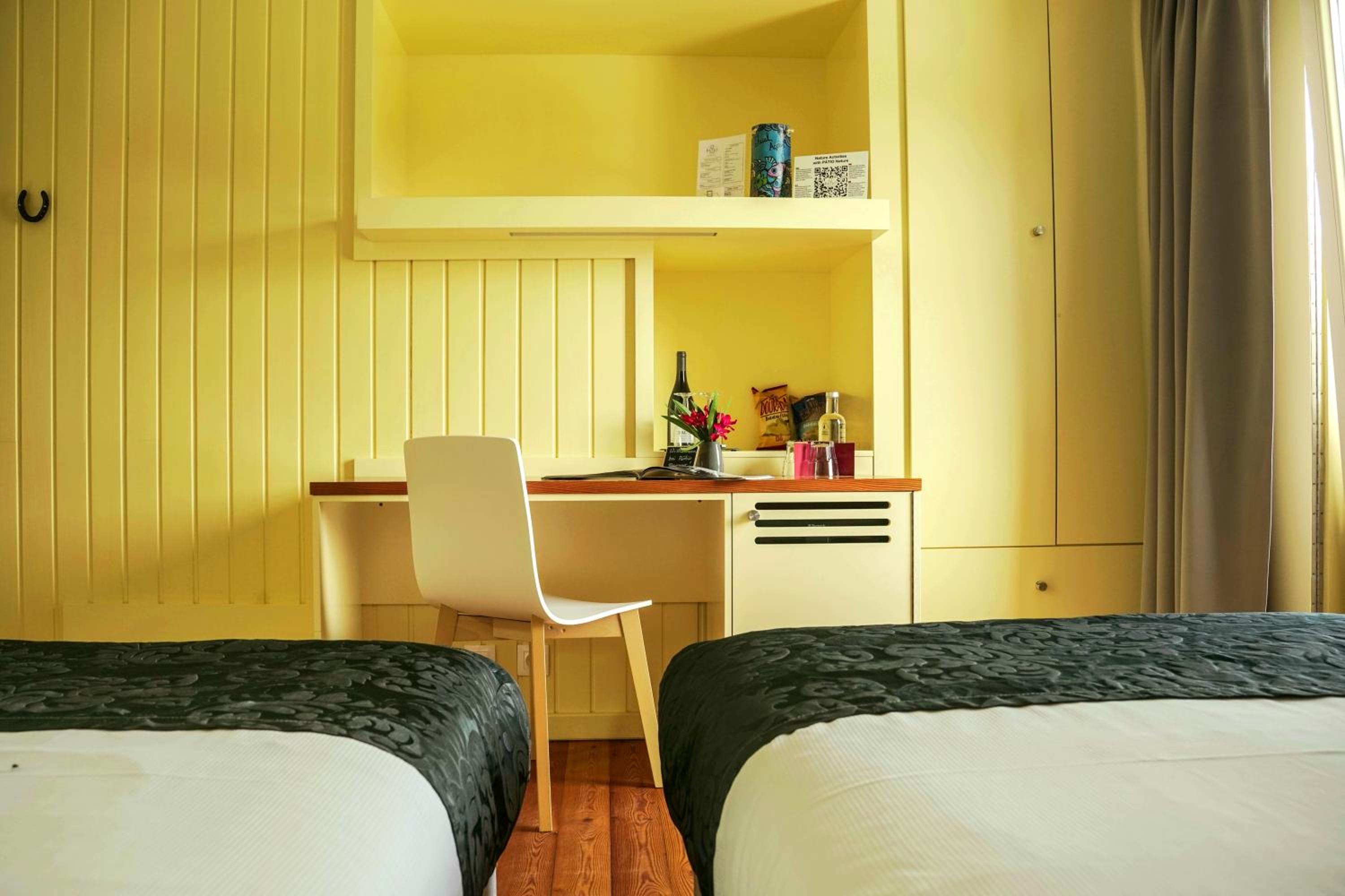 Double or Twin Room with Sea View photo 1