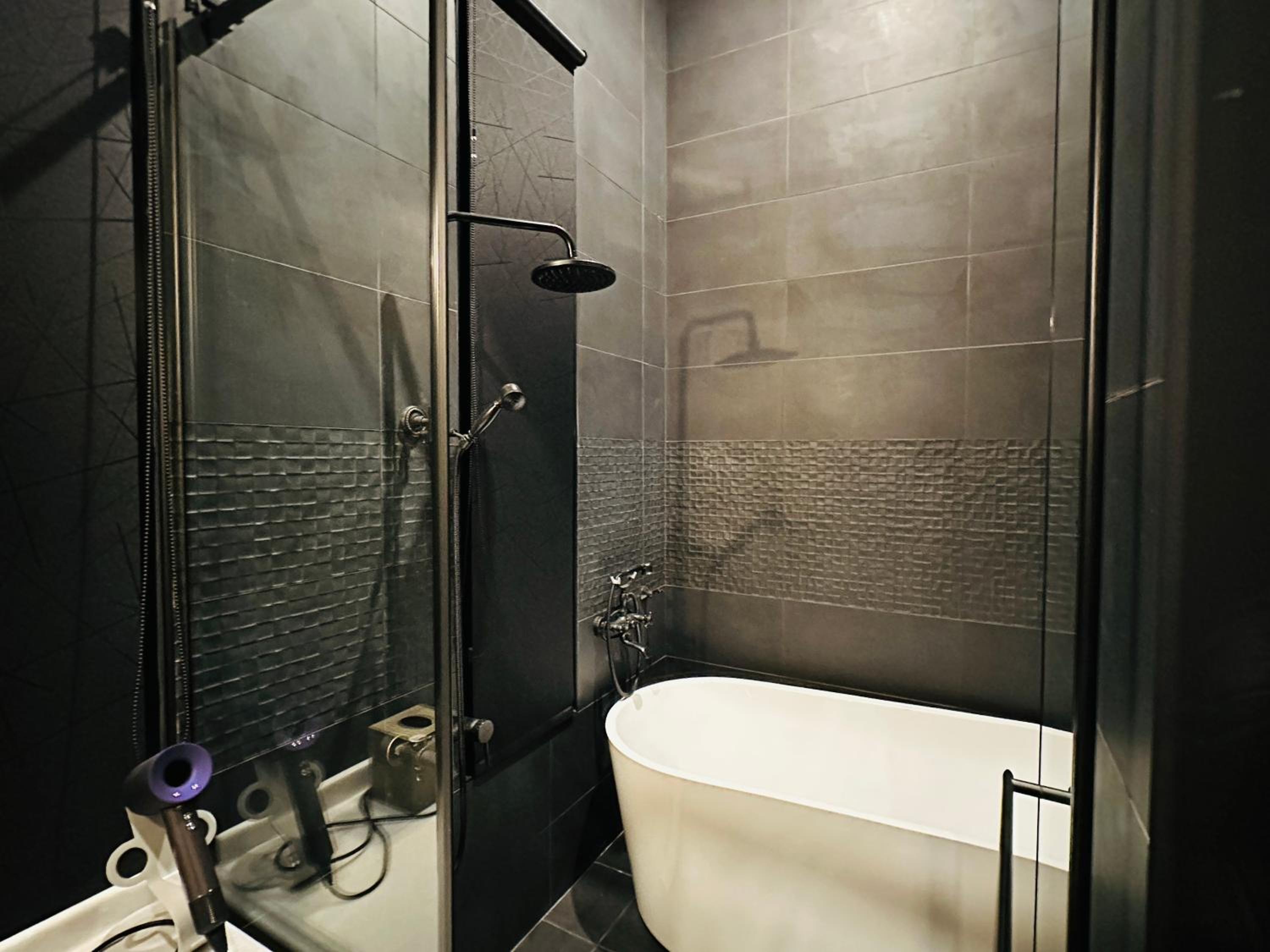 Deluxe Double Room with Balcony - Photo 2