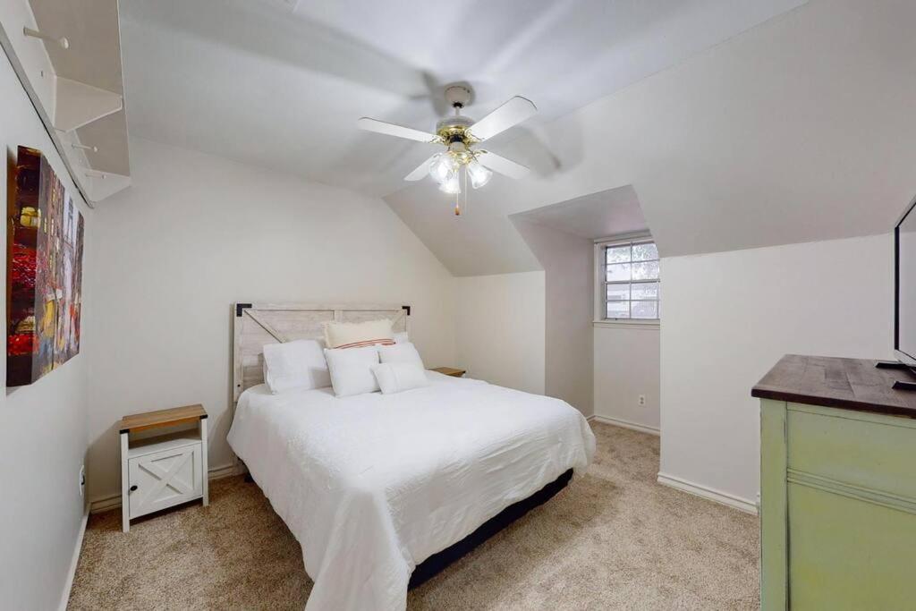 Four-Bedroom House photo 1
