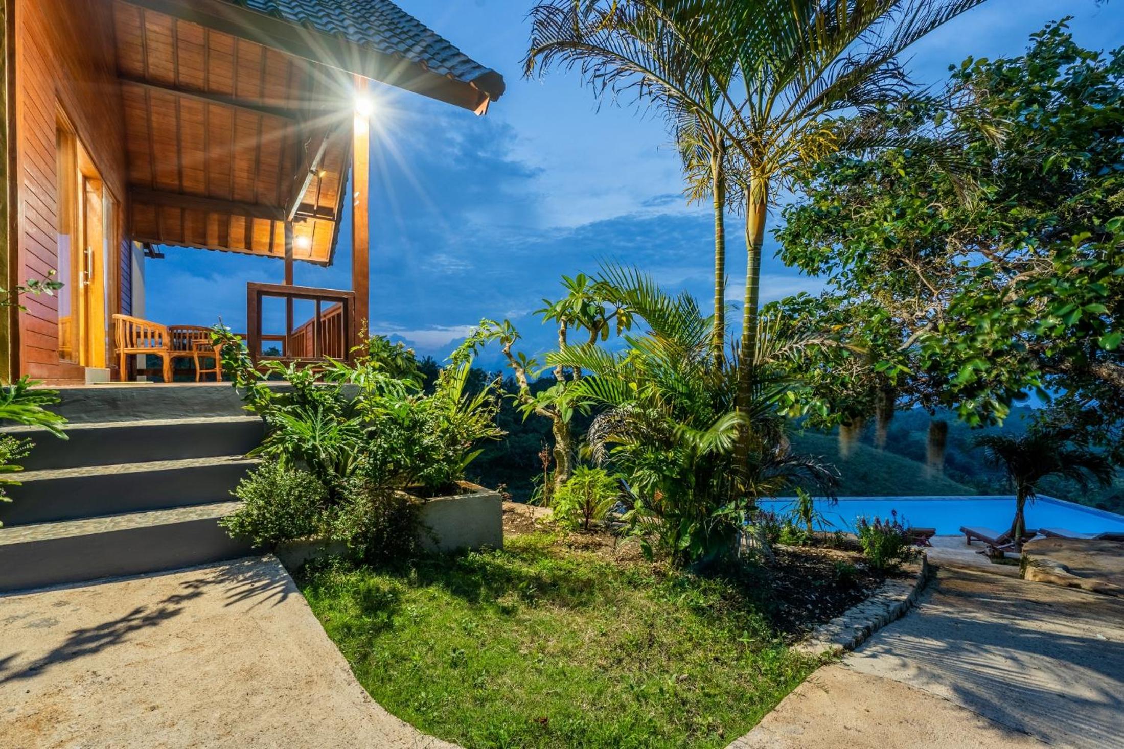 Deluxe Double Room with Balcony and Sea View - Photo 3