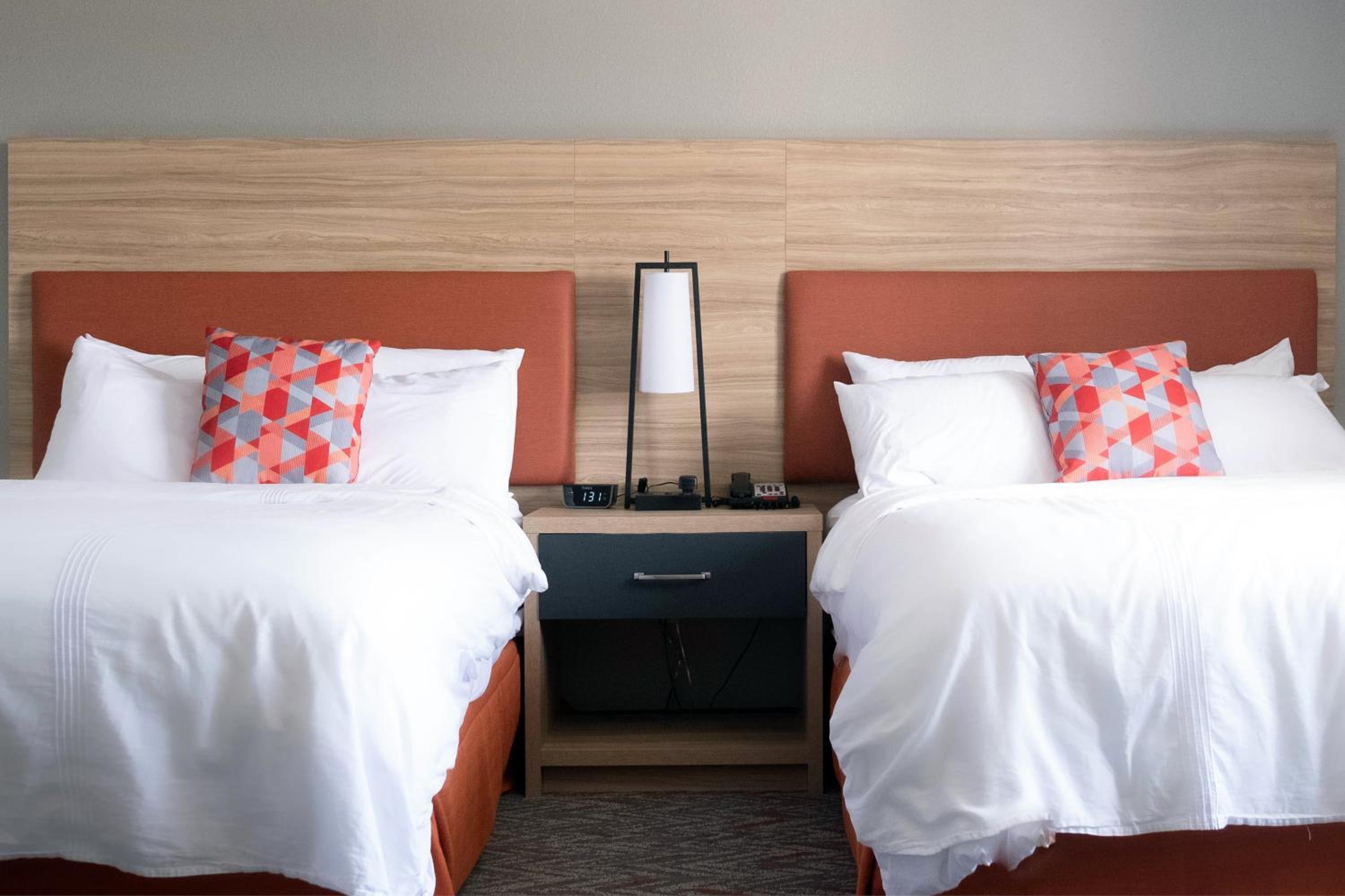 Studio Suite with Two Double Beds - Photo 1