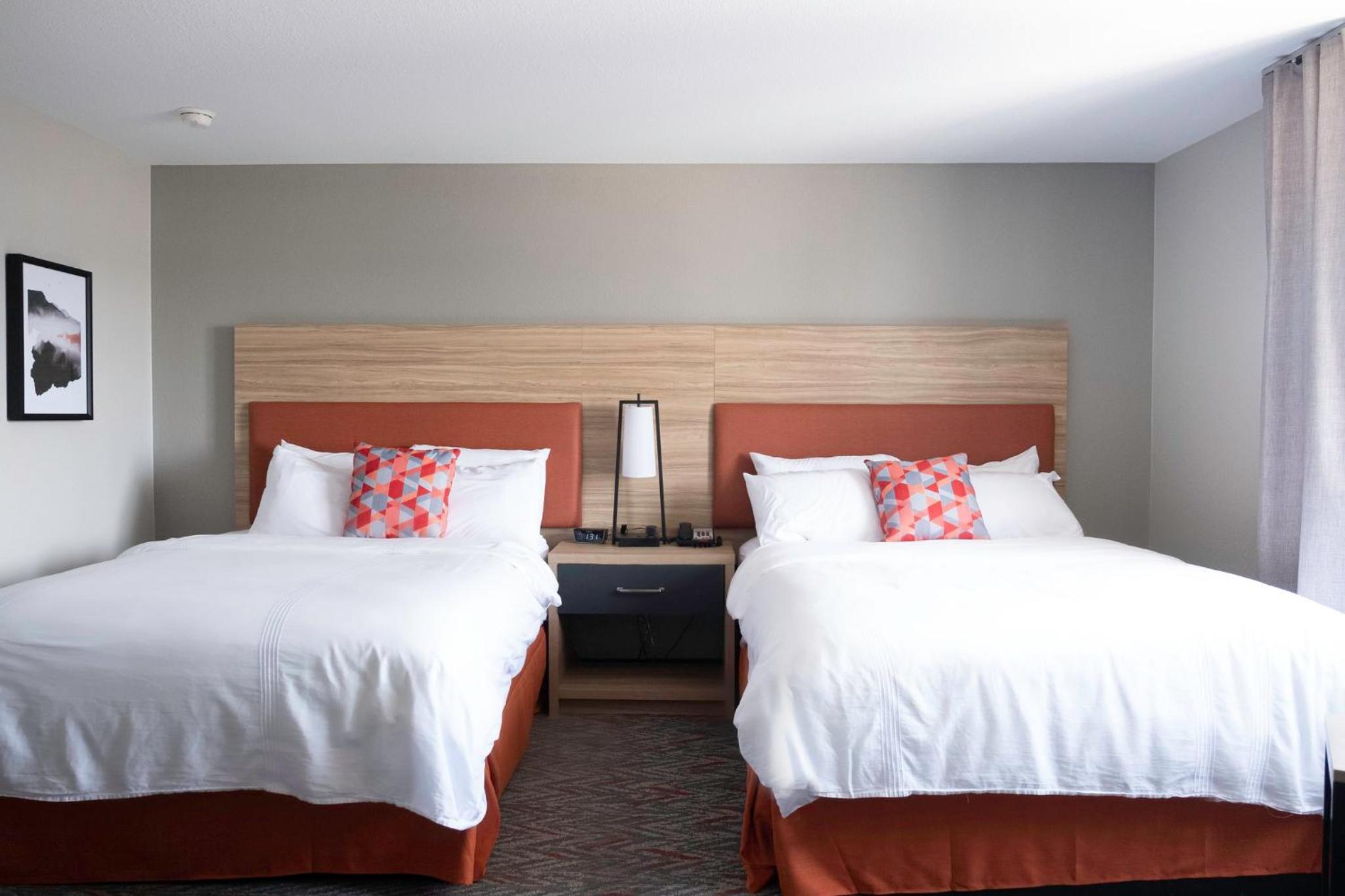 Studio Queen Suite with Two Queen Beds - Photo 7