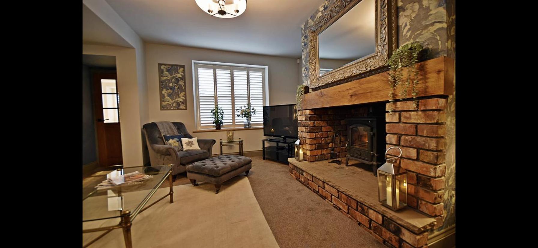 Three-Bedroom House photo 2