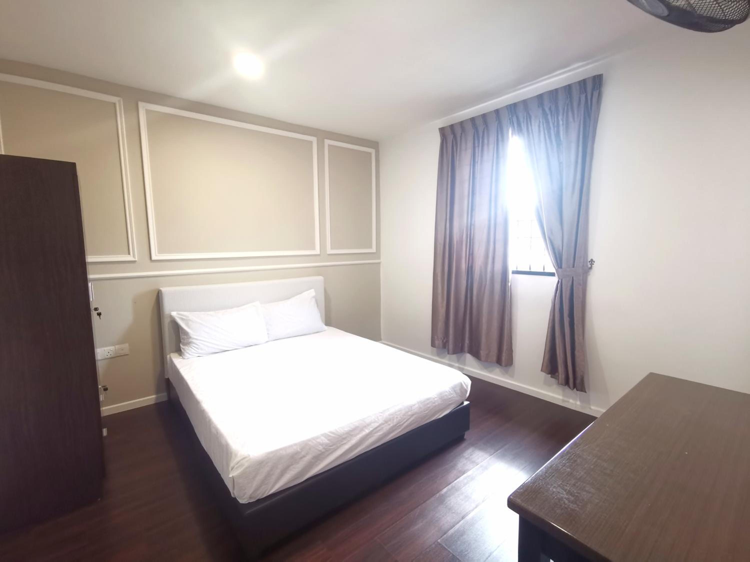 Standard Queen Room photo 1