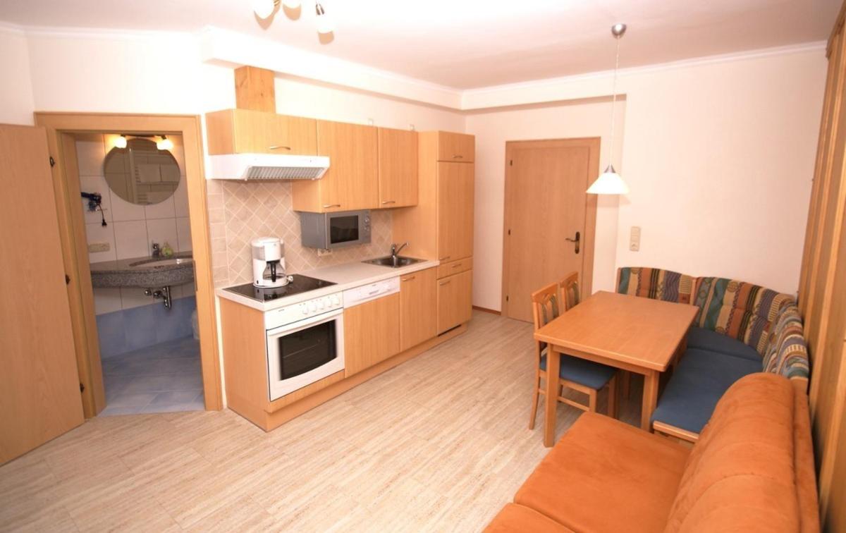 Apartment with Mountain View photo 2